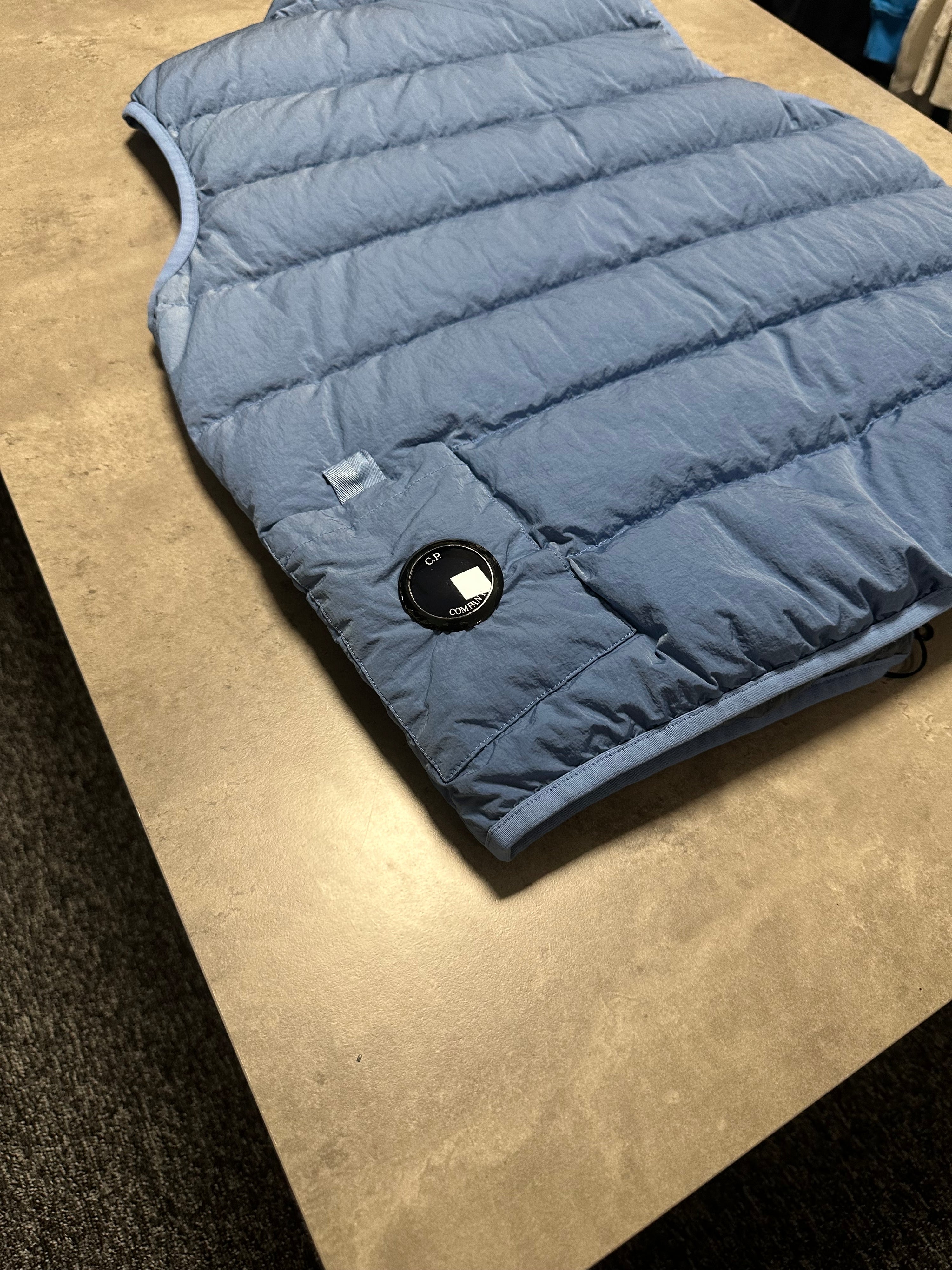CP COMPANY ECO-CHROME R DOWN VEST RRP £540 MEDIUM