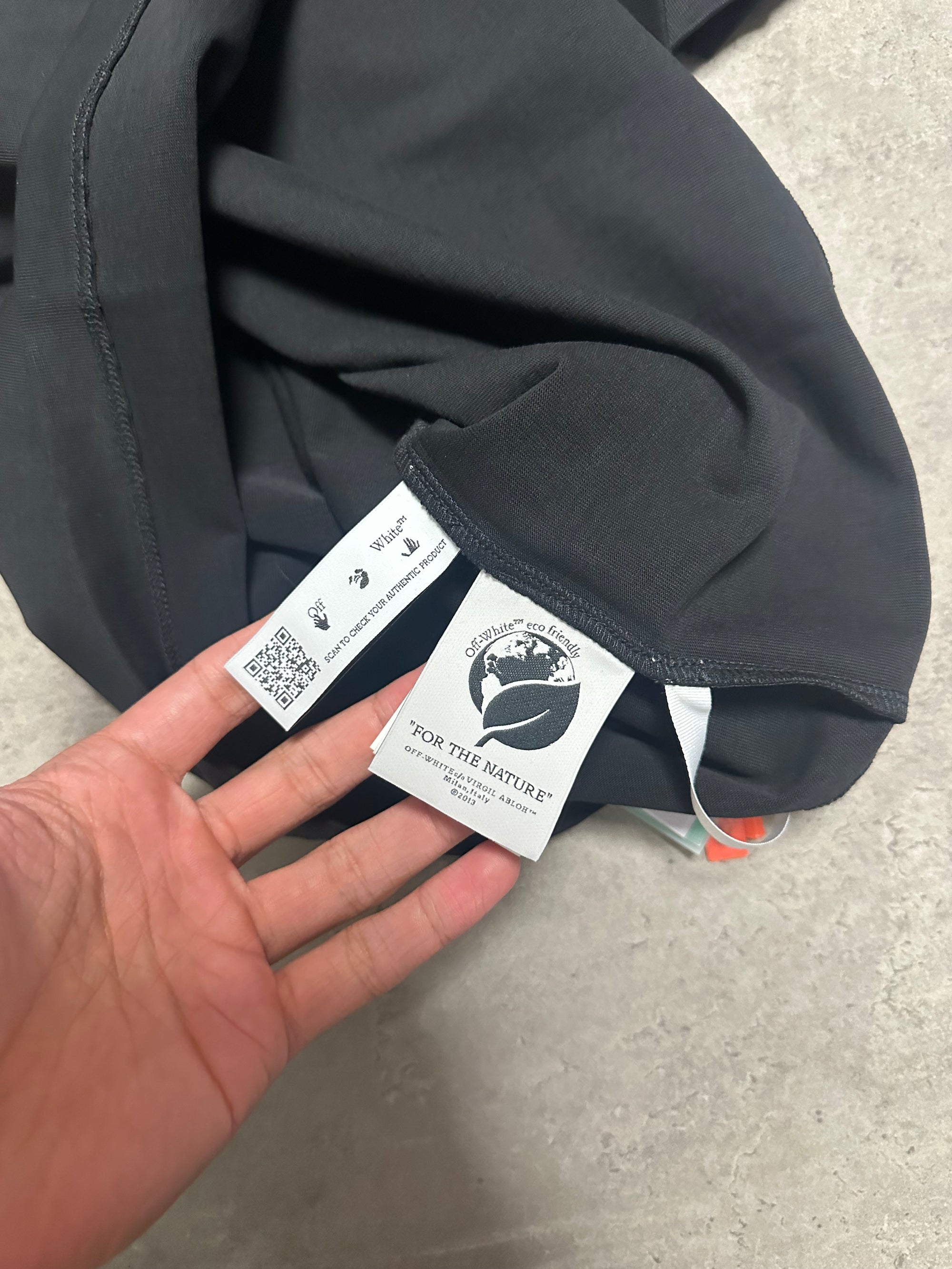 Off-White Black Tee Medium RRP £360
