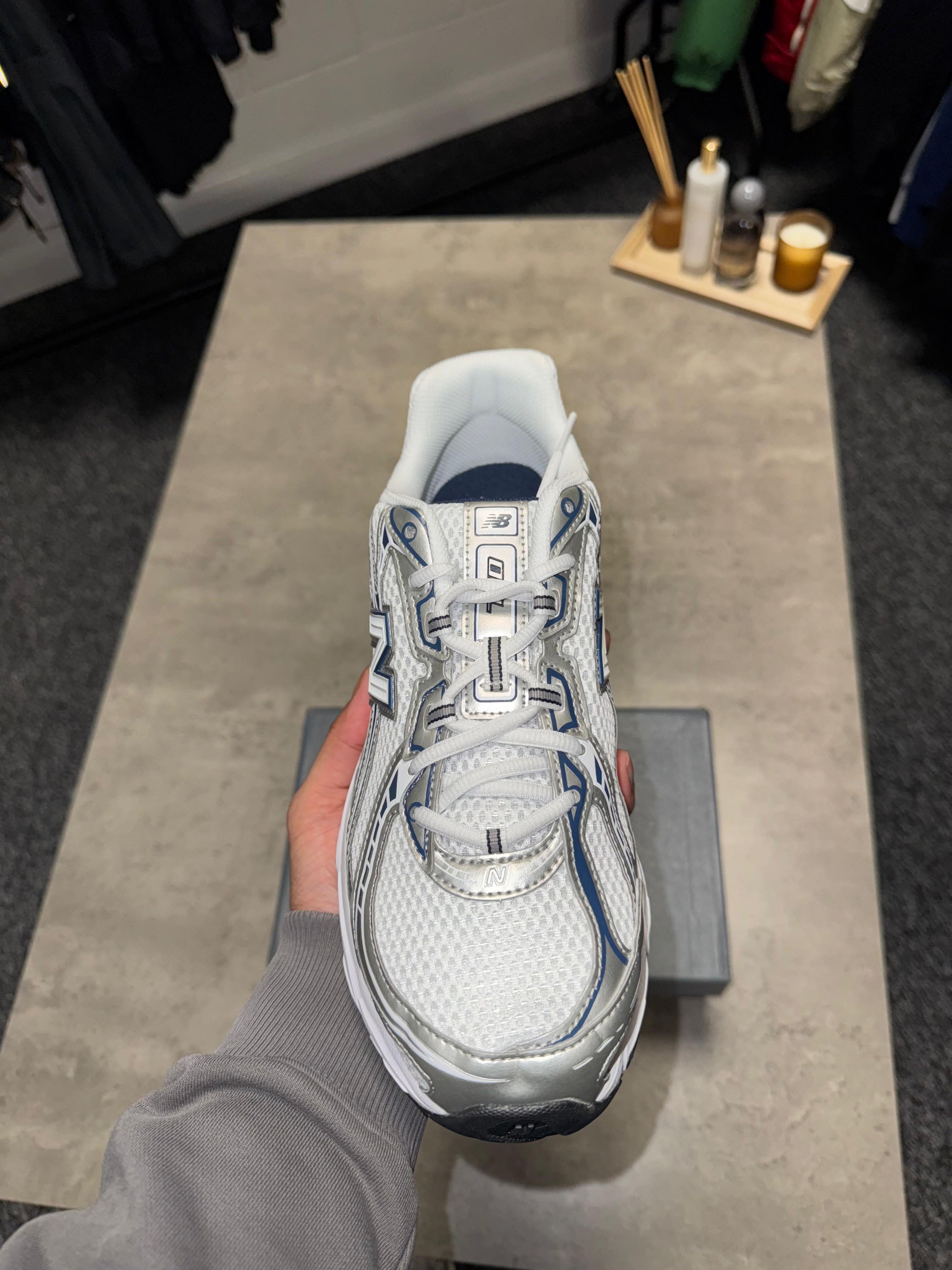 New Balance 740