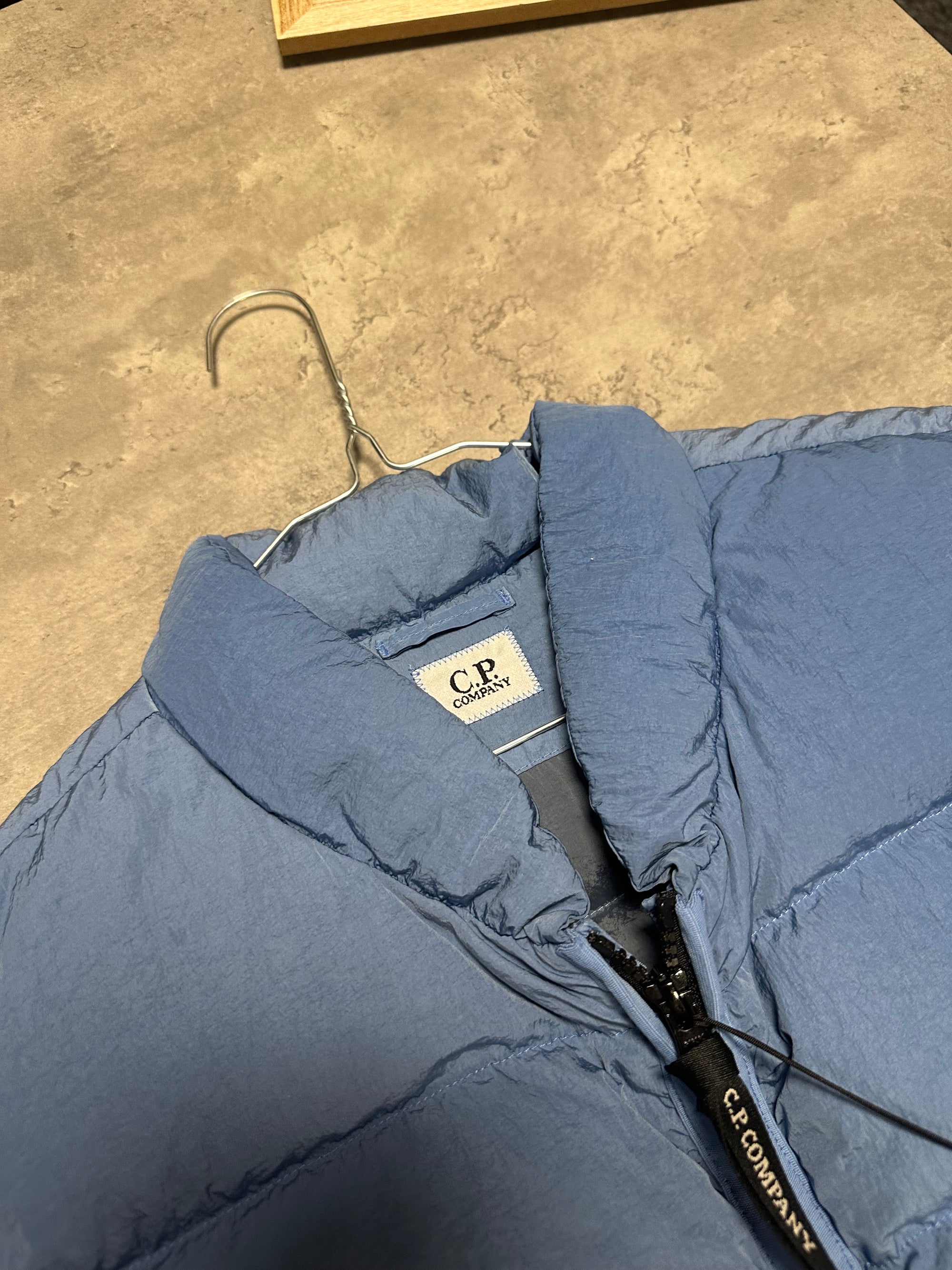 CP COMPANY ECO-CHROME R DOWN VEST RRP £540 MEDIUM