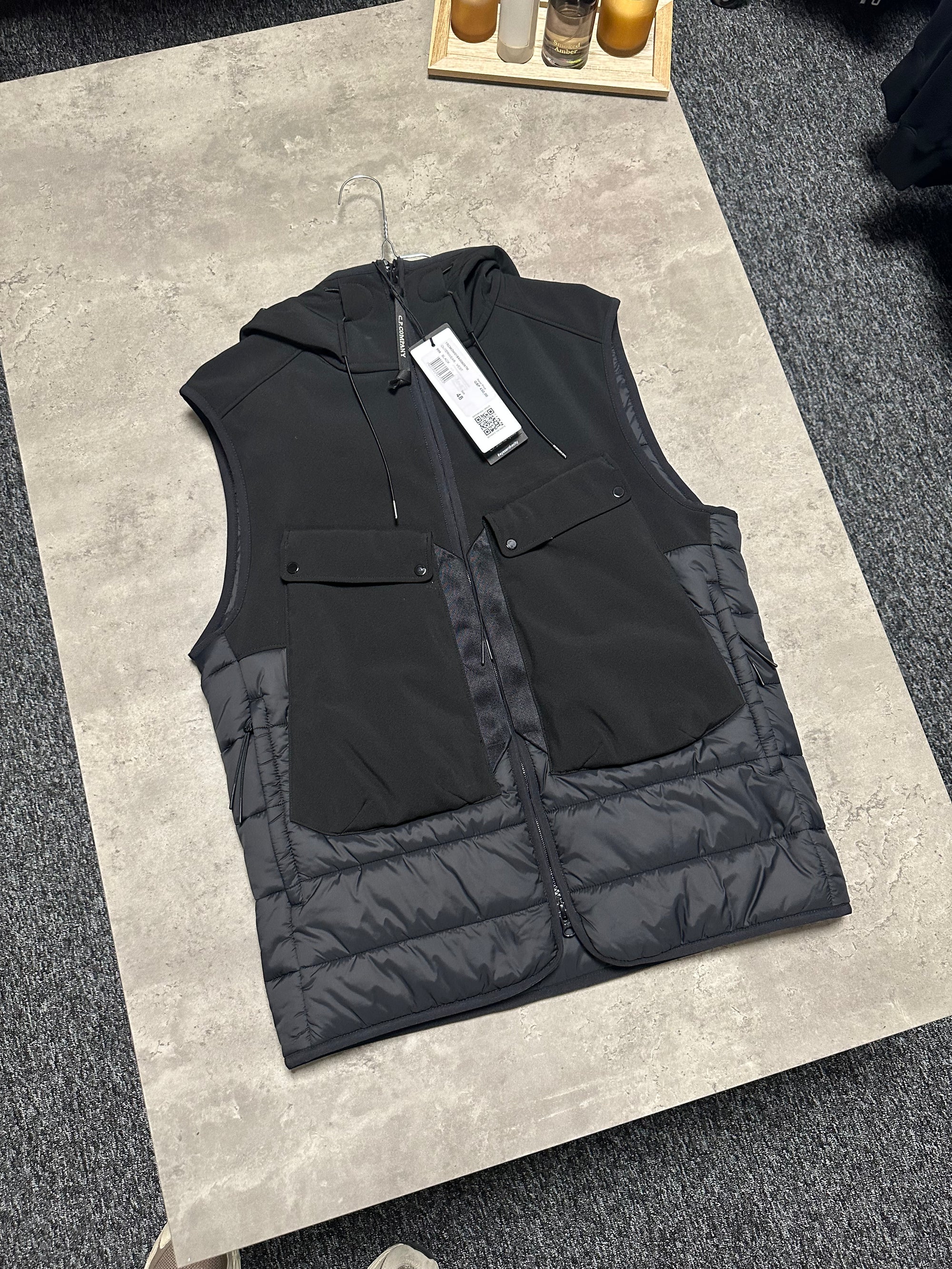 CP Shell - R Mixed Goggle Vest Black RRP £430