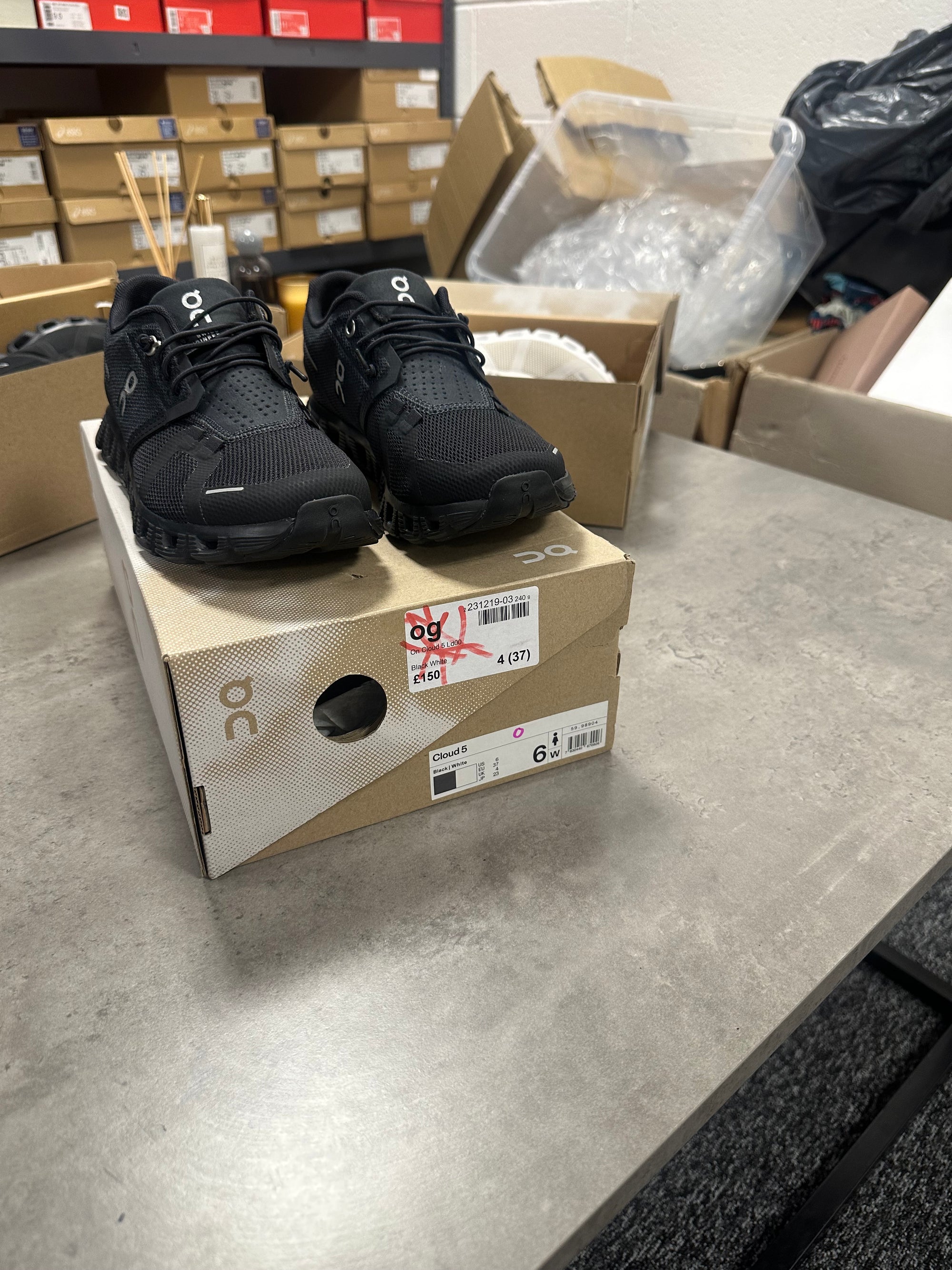 On Cloud 5 Black