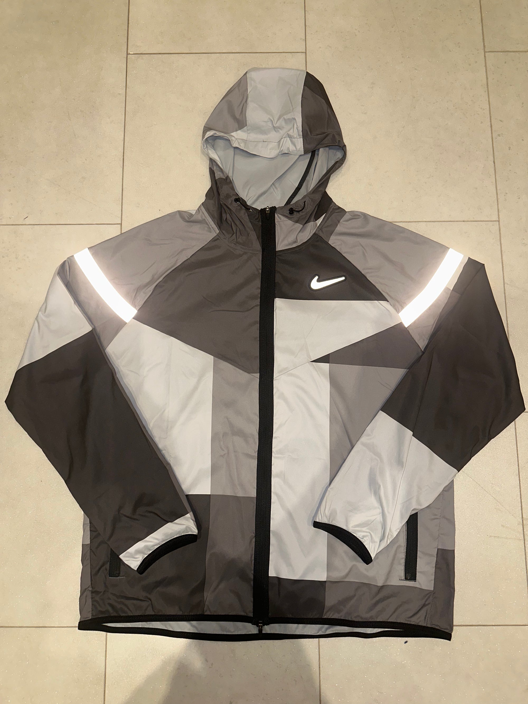 Patchworks Windrunner Jacket Grey Size Large