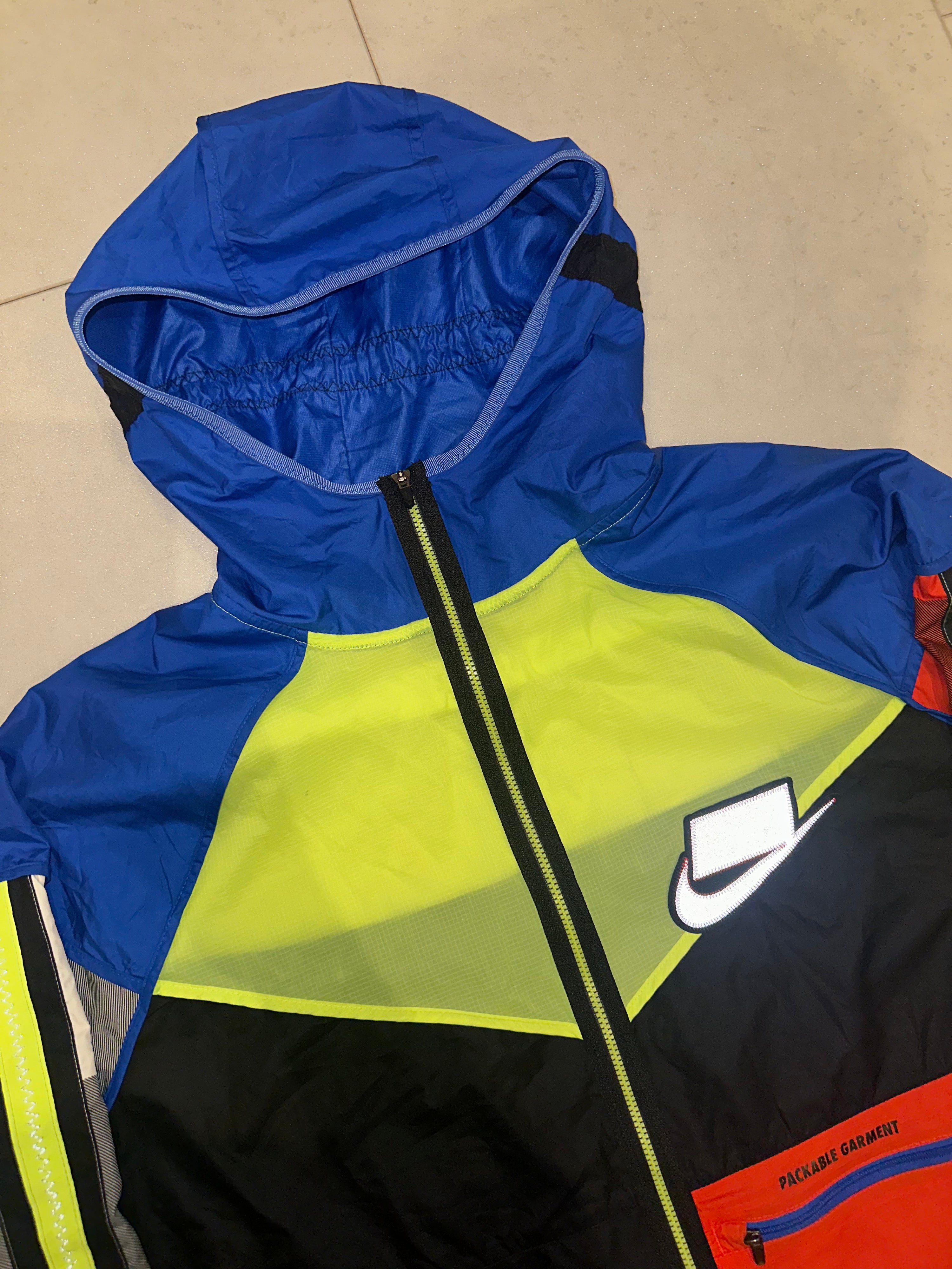 Meekz Windrunner Size Large Fits Medium Jacket