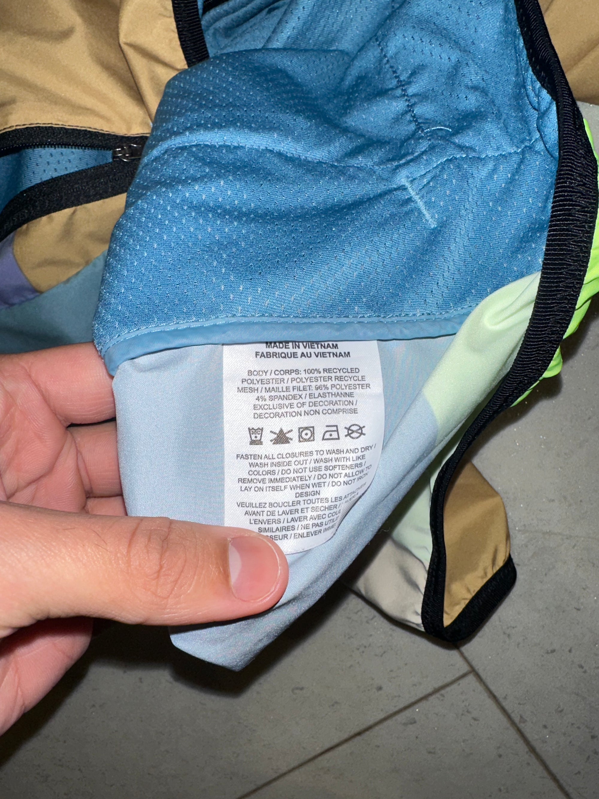 Nike Patchworks Windrunner Large Fits Medium Jacket