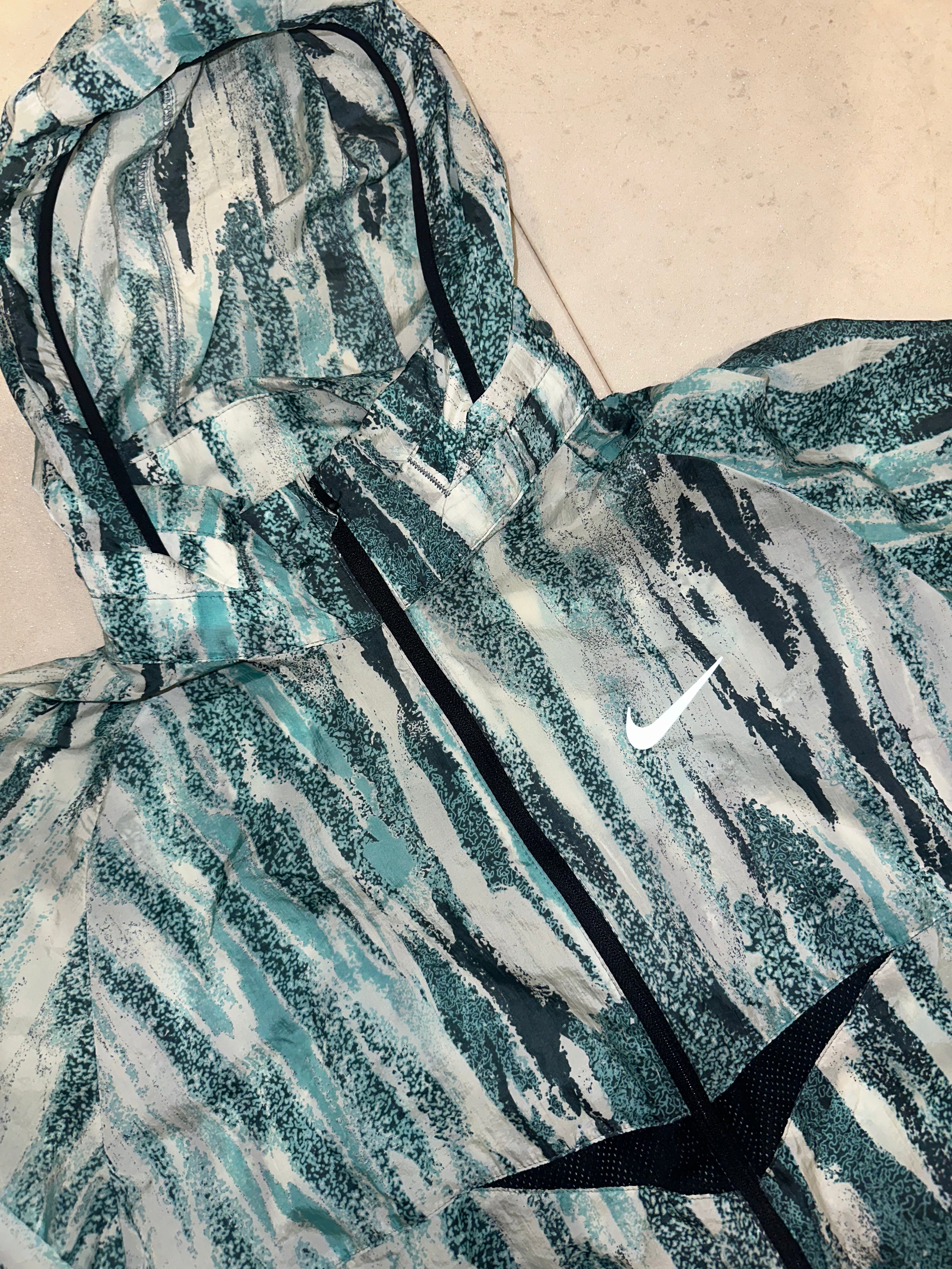 Nike Wildrun Hooded Teal Exclusive Windrunner Jacket Large Fits Medium