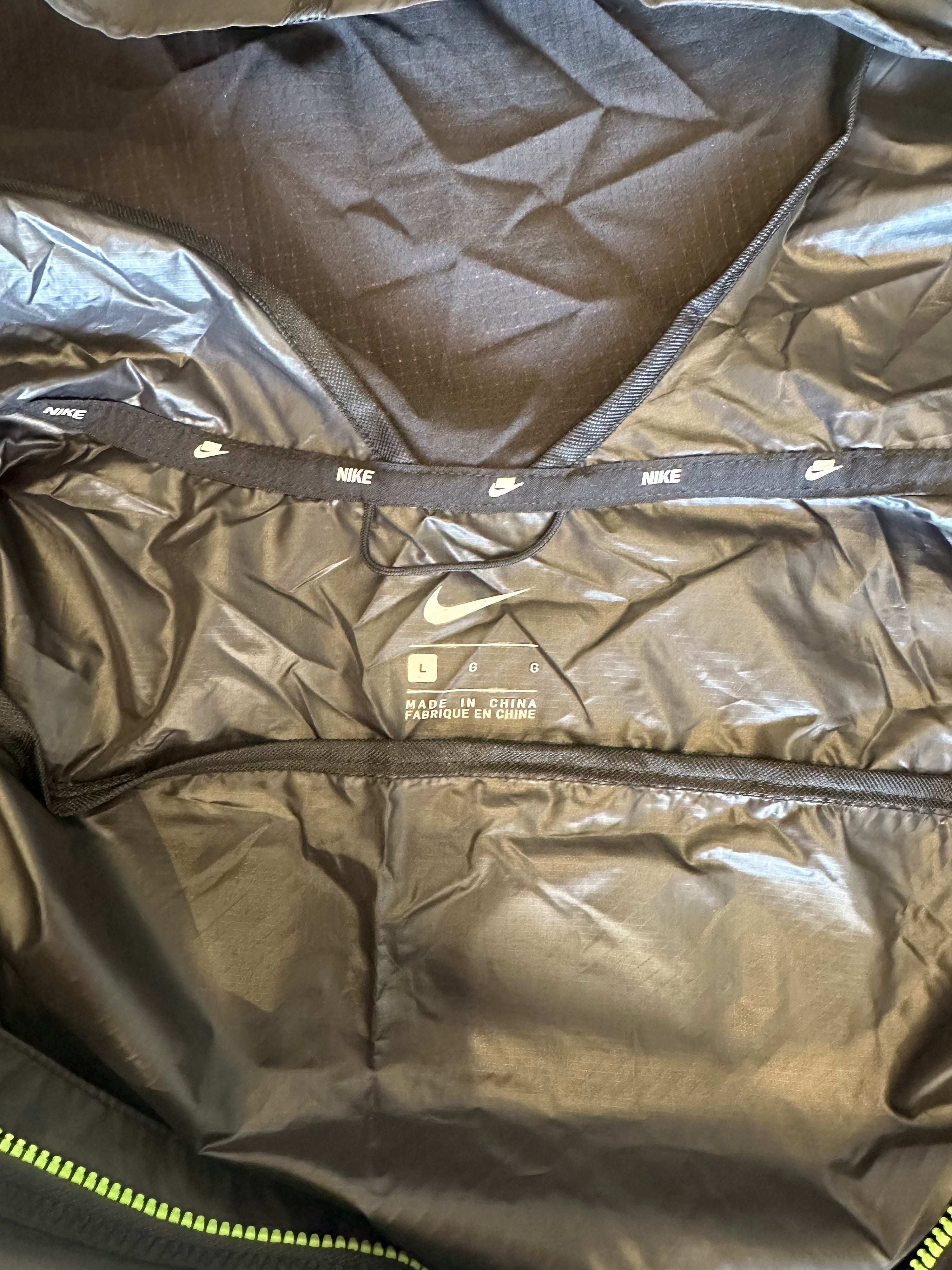 Nike Flash Reflective Shield 3M Running Jacket BV5615-010