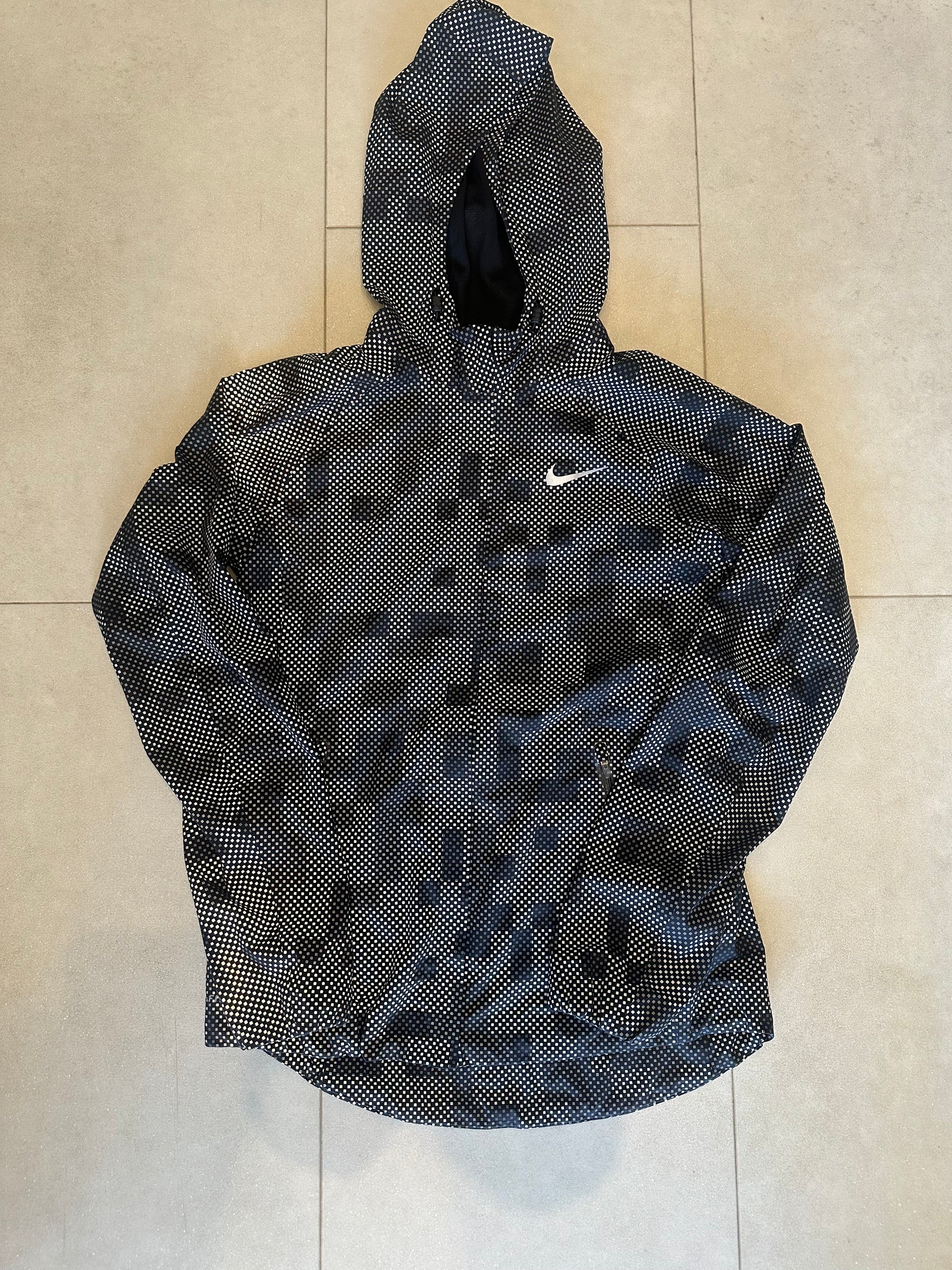 ULTRA Rare Storm Fit Windrunner Asia