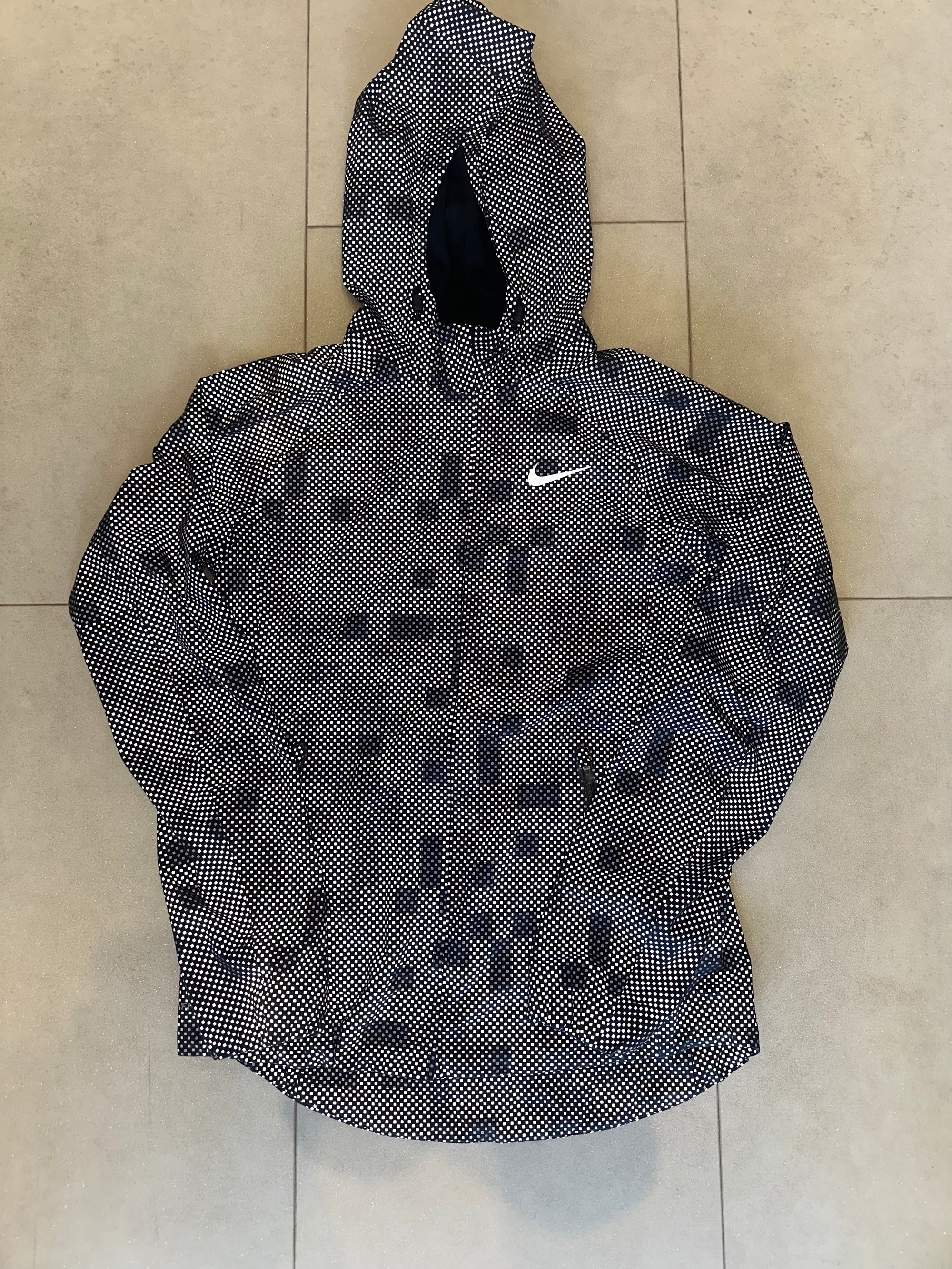 ULTRA Rare Storm Fit Windrunner Asia