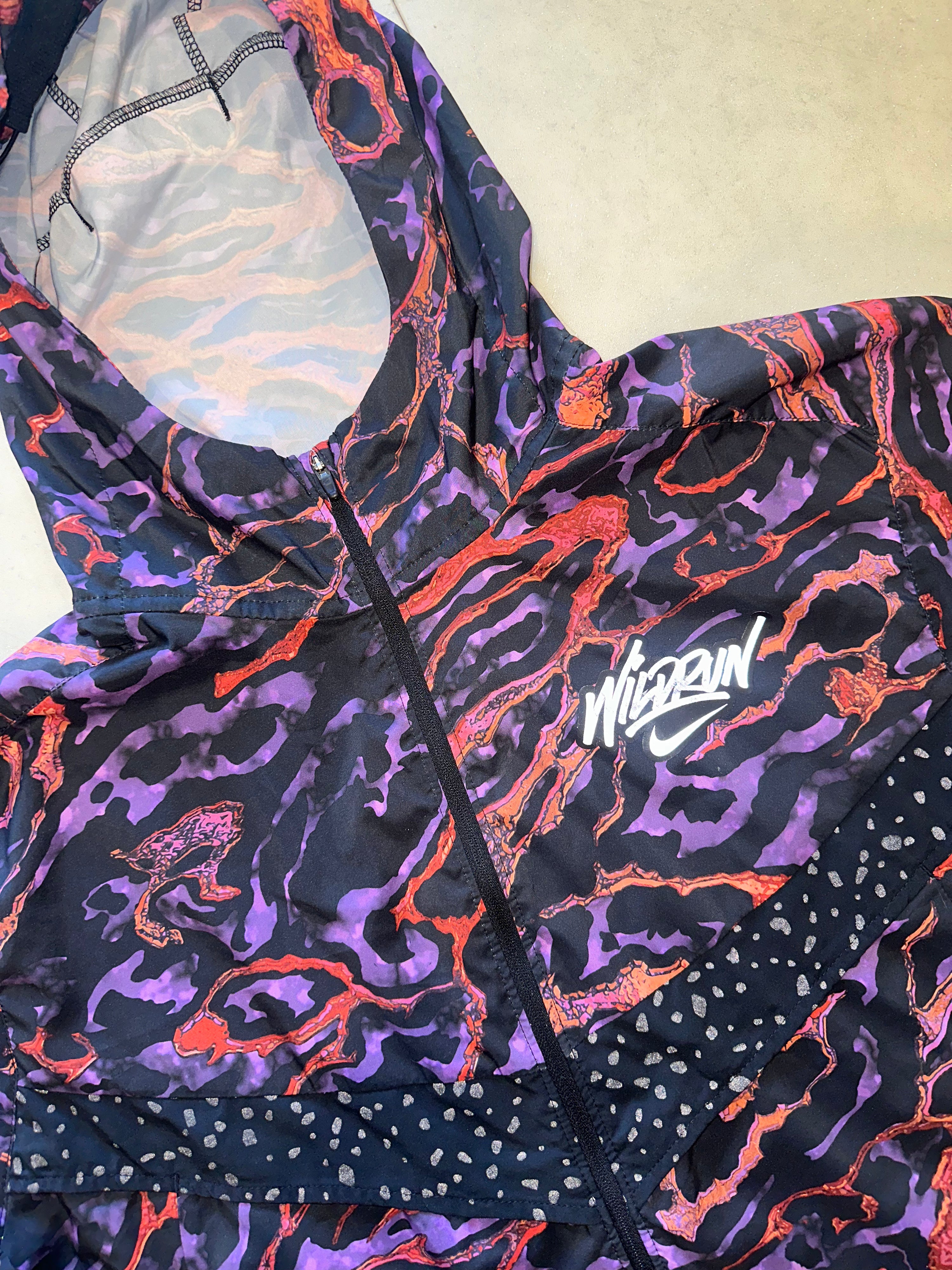 Nike Galaxy WildRun Windrunner Running Jacket Size XL Fits Large