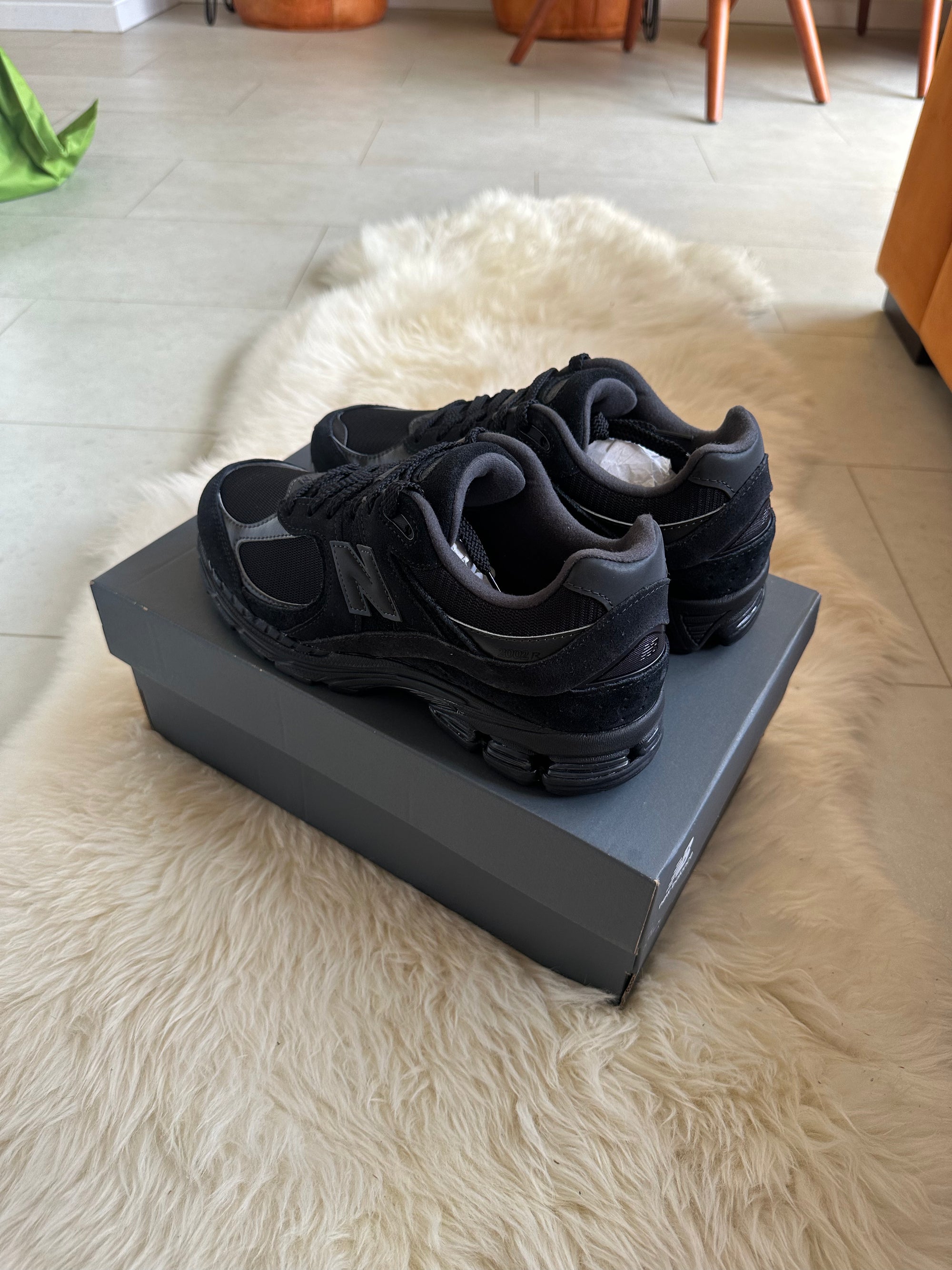 New Balance 2002 Triple Black Sold Out Everywhere RRP £135