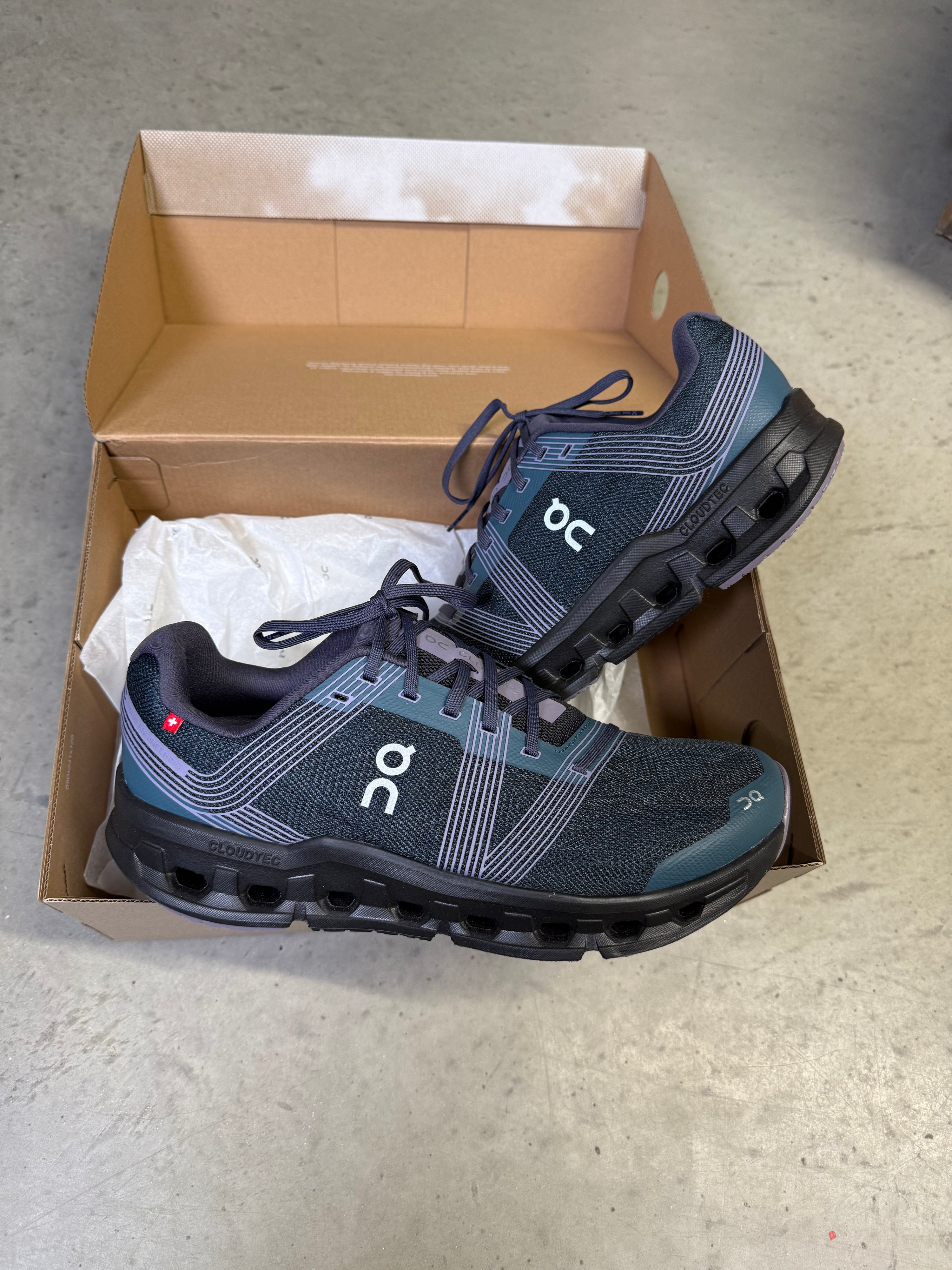 ON CloudGo Storm Magnet