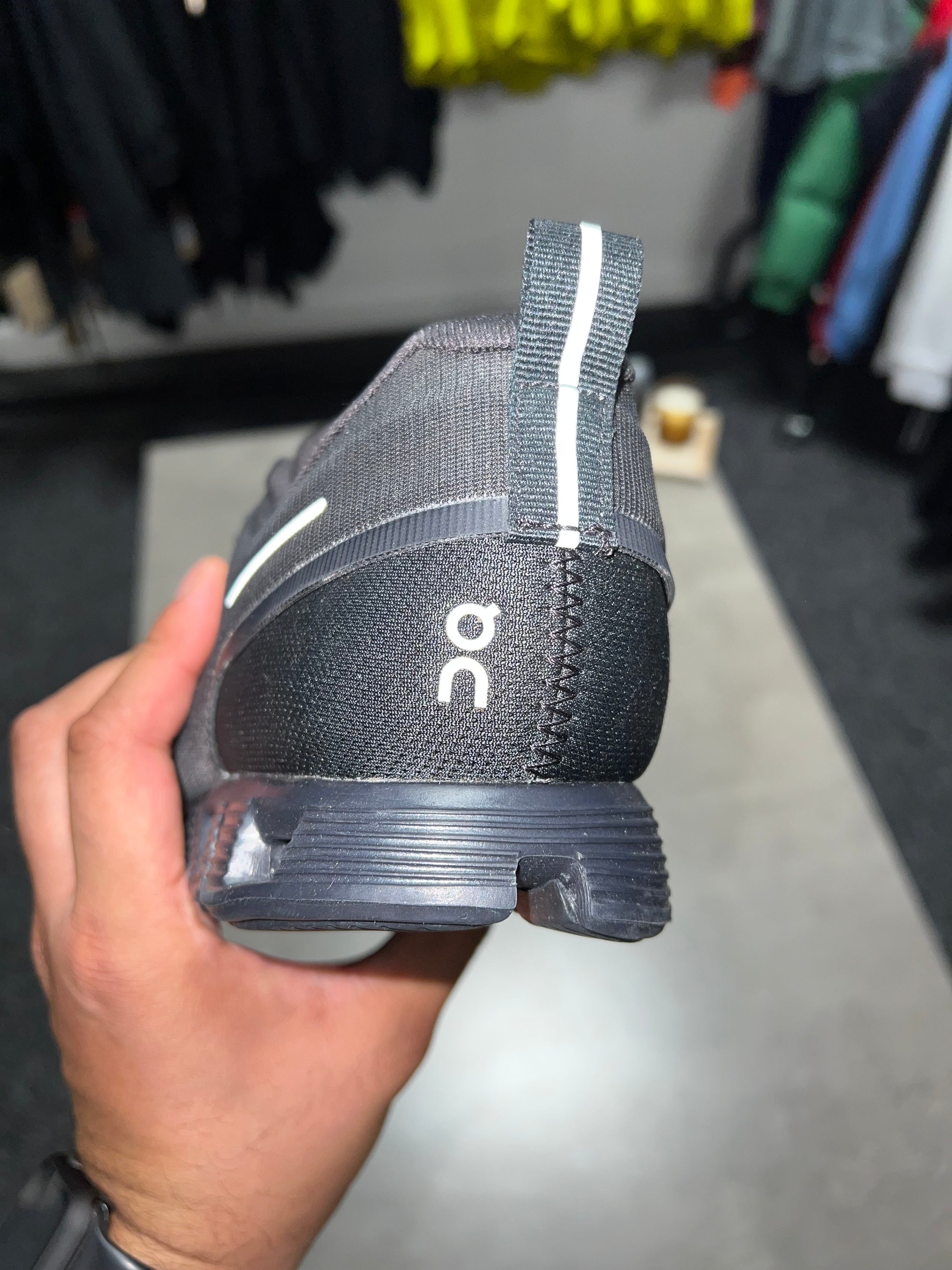 On Cloud 5 Waterproof Black