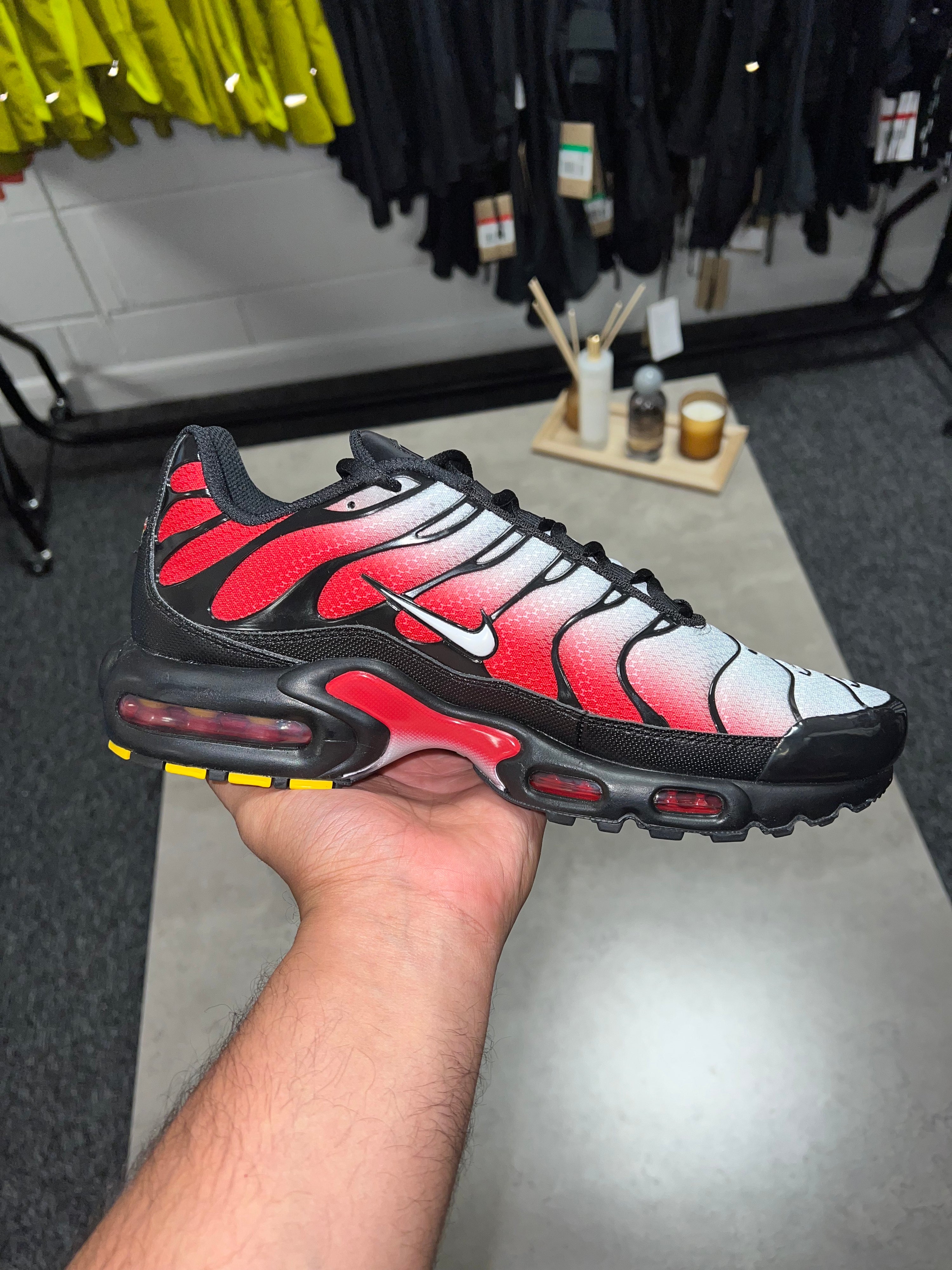 Nike Tns Pure Platinum/University Red