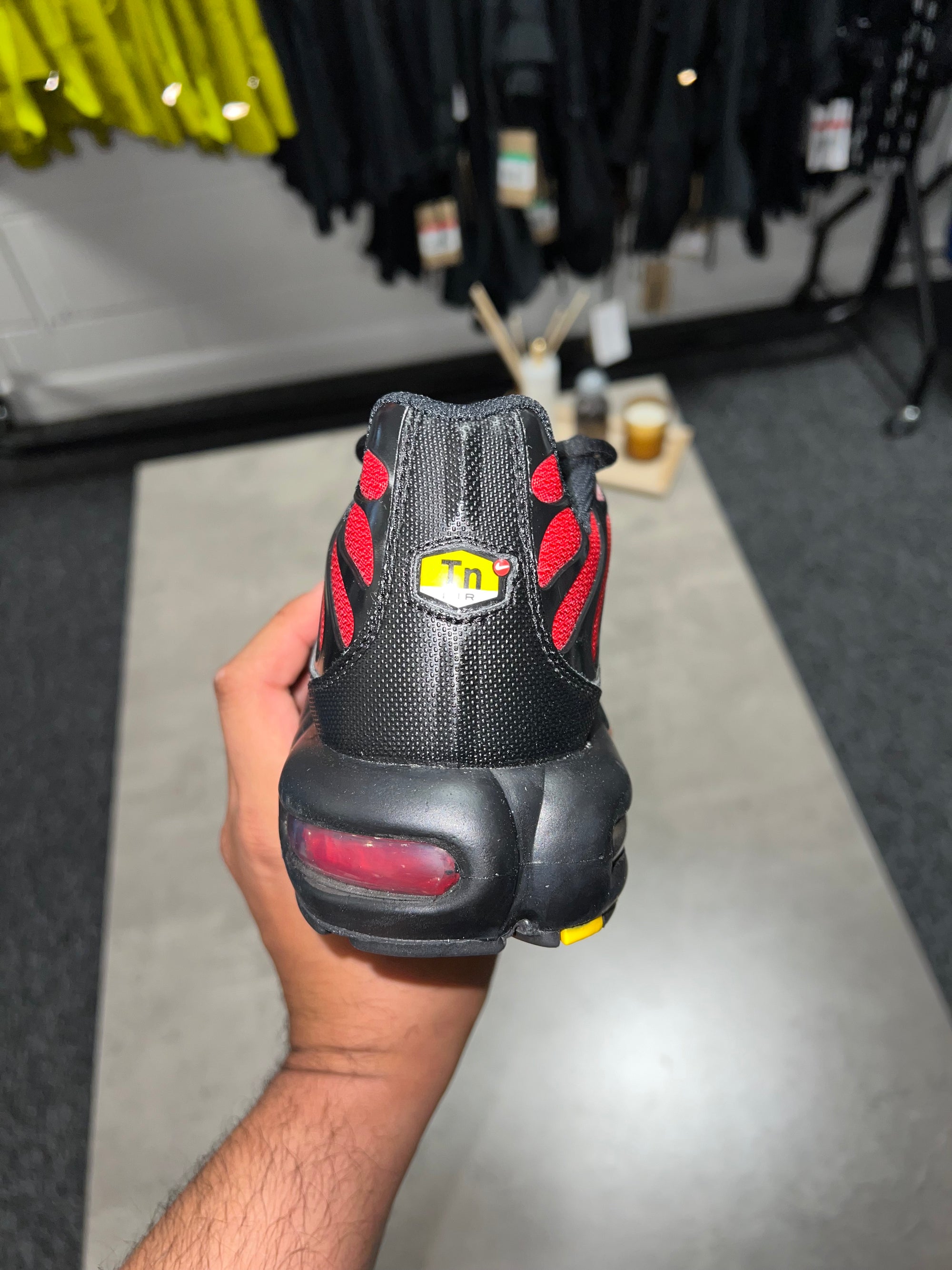 Nike Tns Pure Platinum/University Red