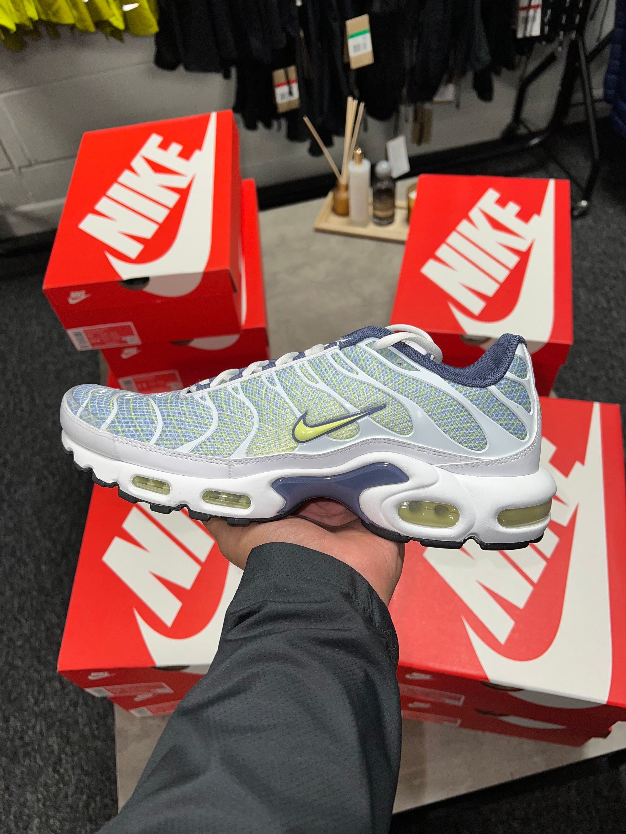 Nike Tns Pebble Grey/Lime Steel White