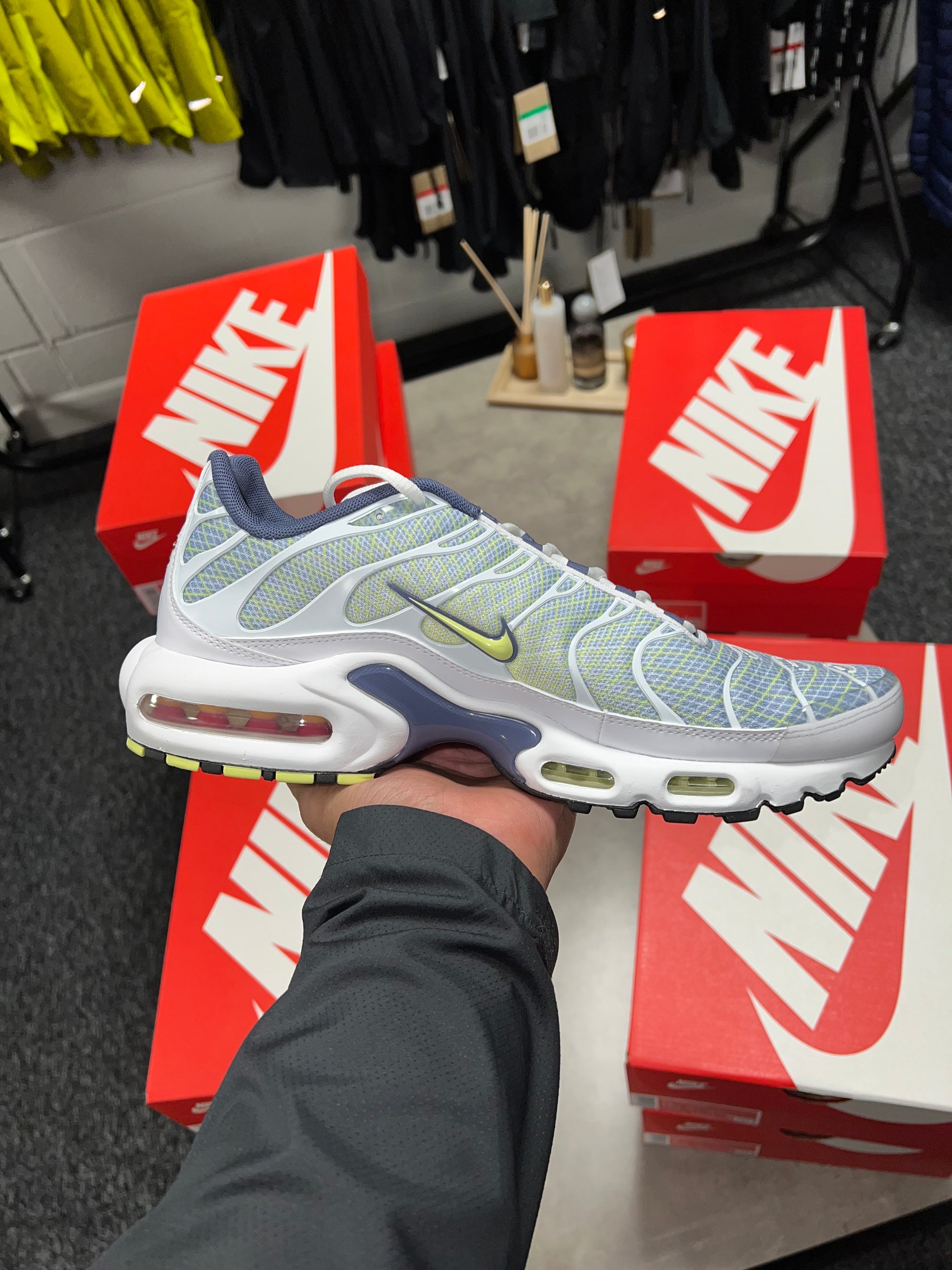 Nike Tns Pebble Grey/Lime Steel White