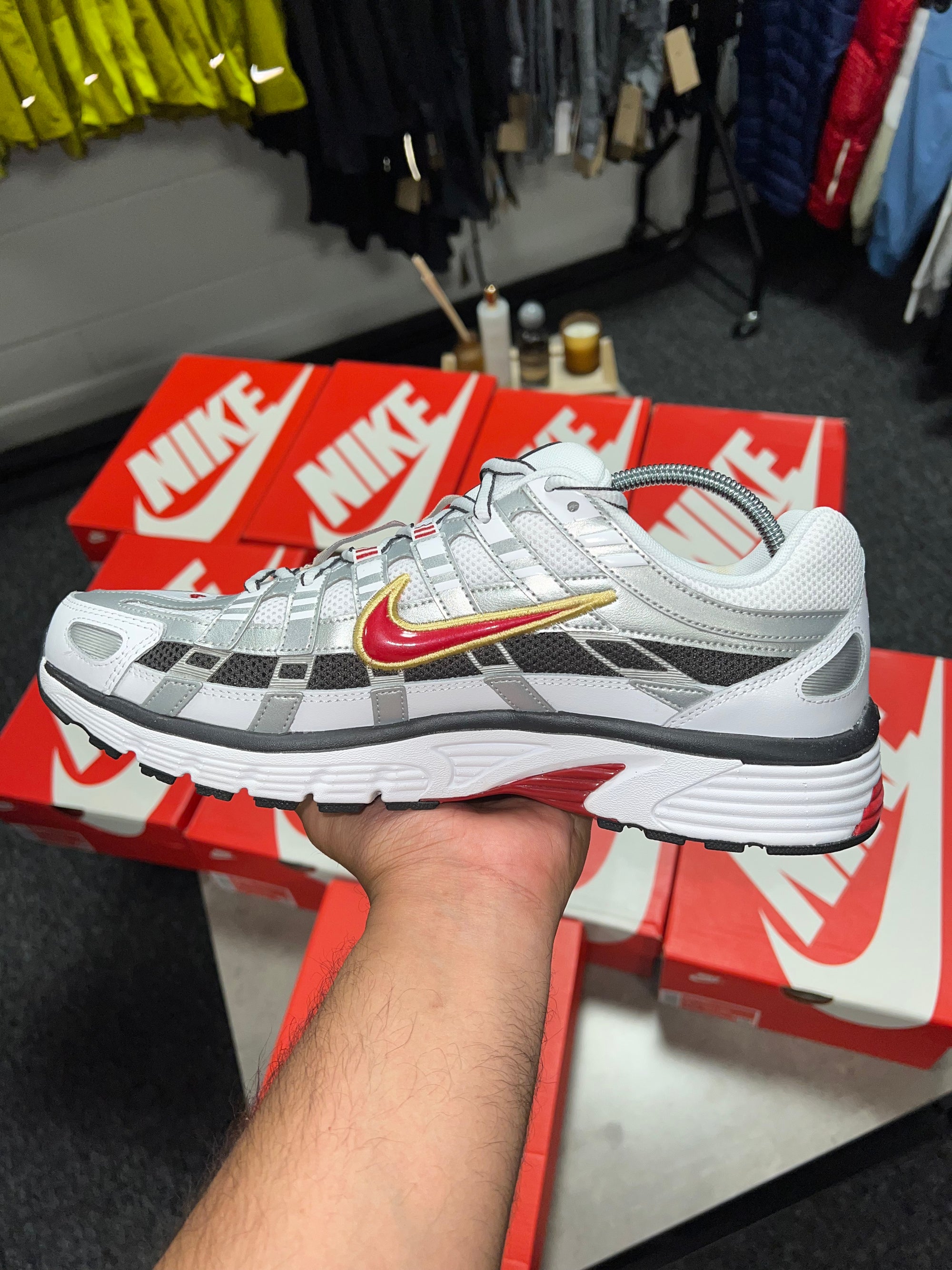 NIke P6000 White/Varsity Red