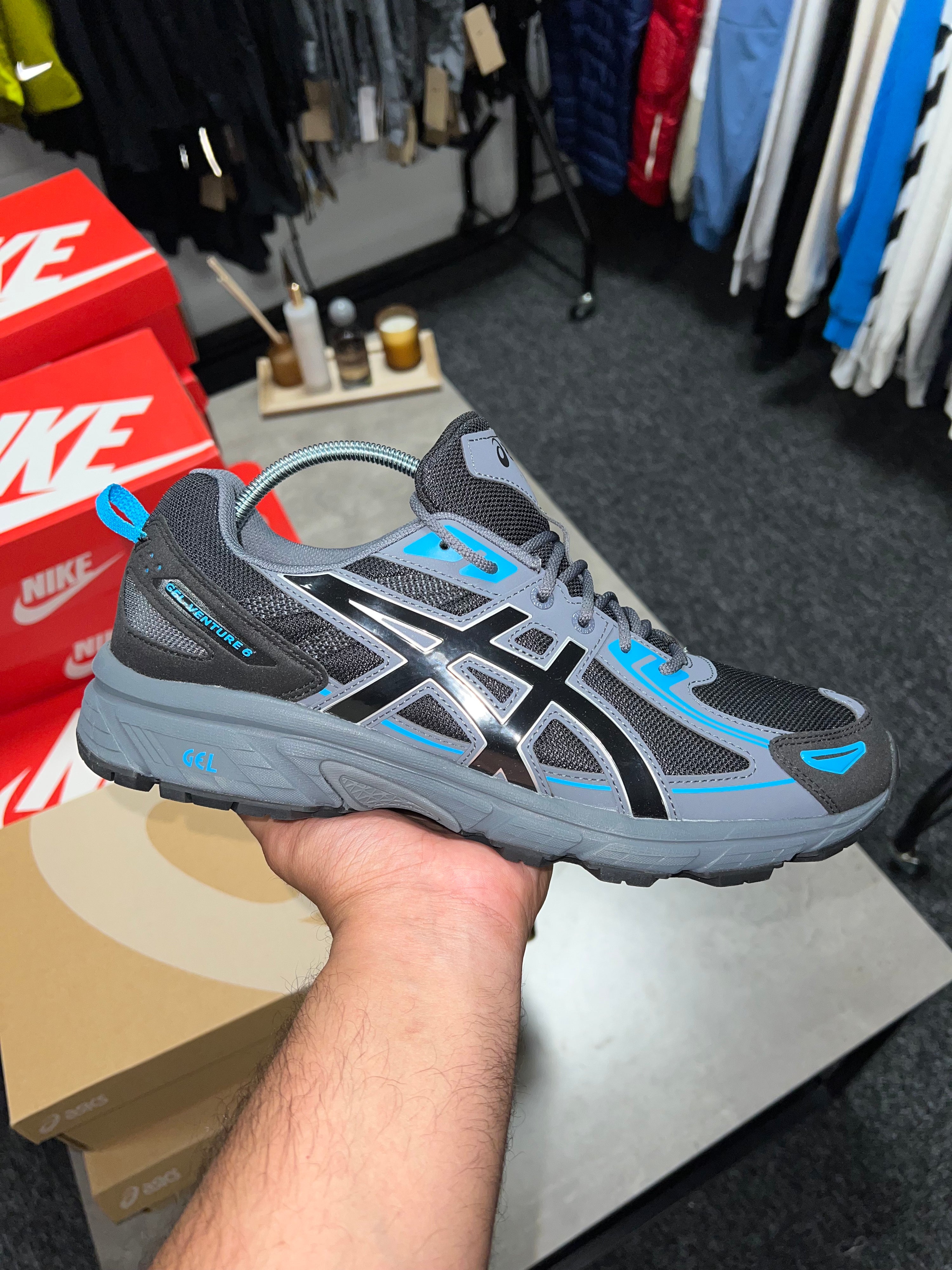 Asics Gel Venture 6 - Black/Carrier Grey