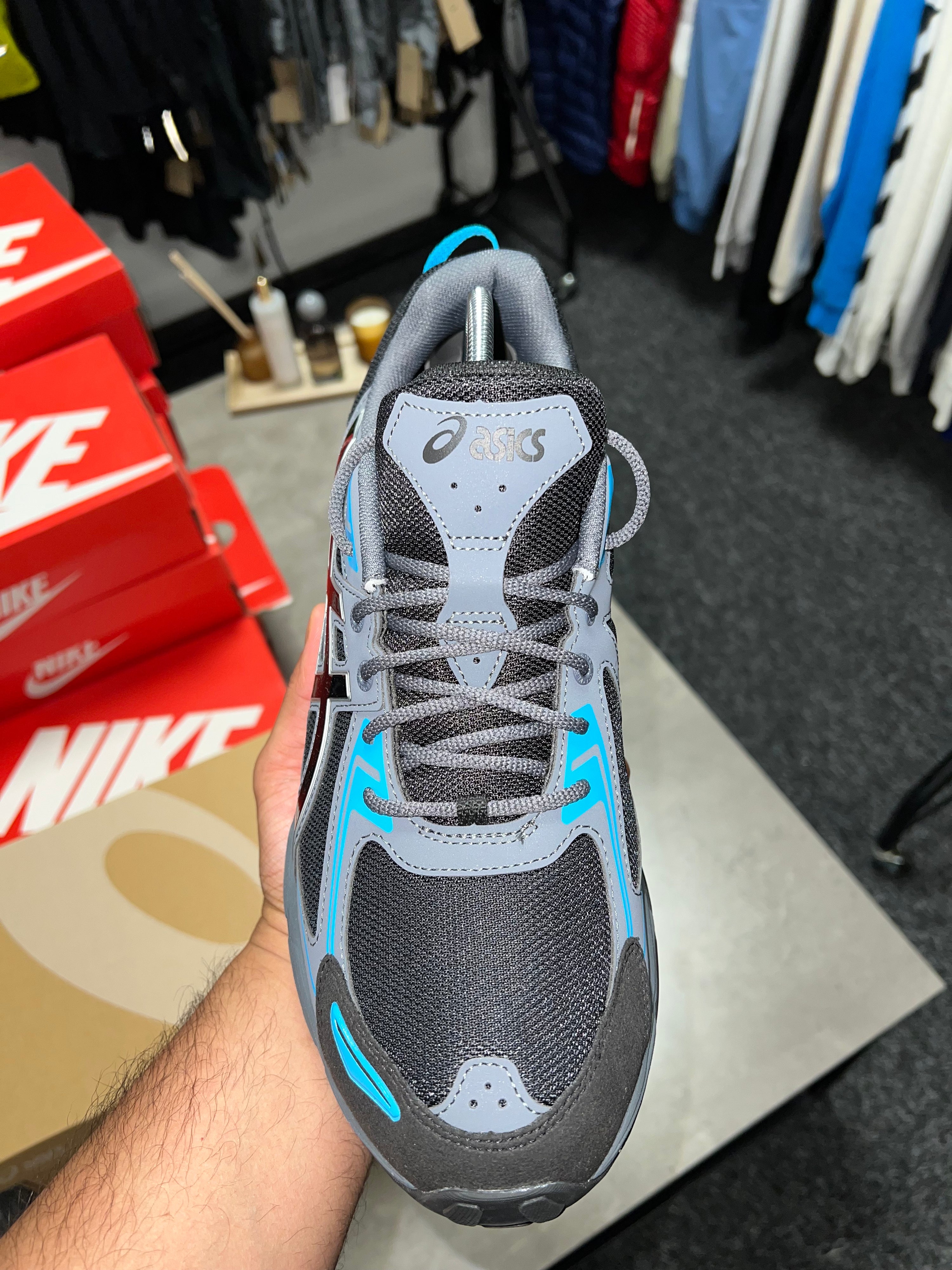 Asics Gel Venture 6 - Black/Carrier Grey