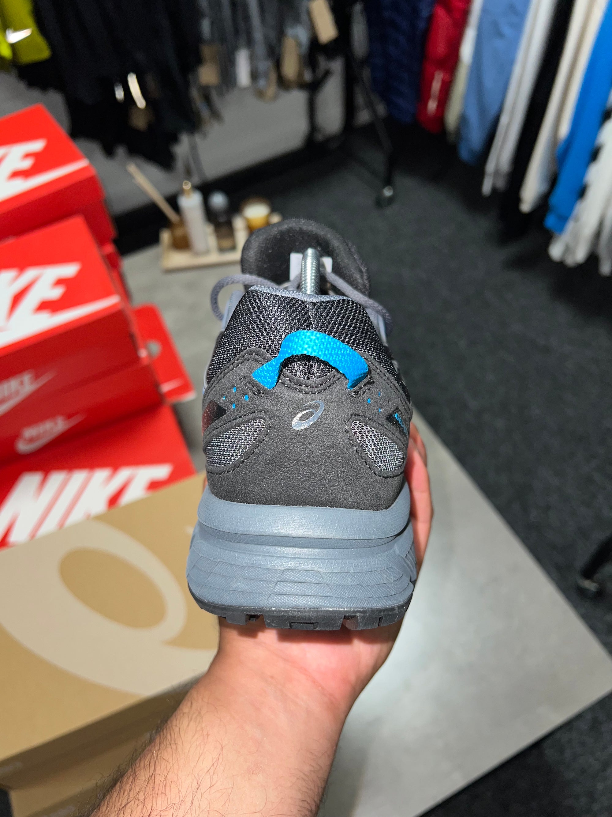 Asics Gel Venture 6 - Black/Carrier Grey