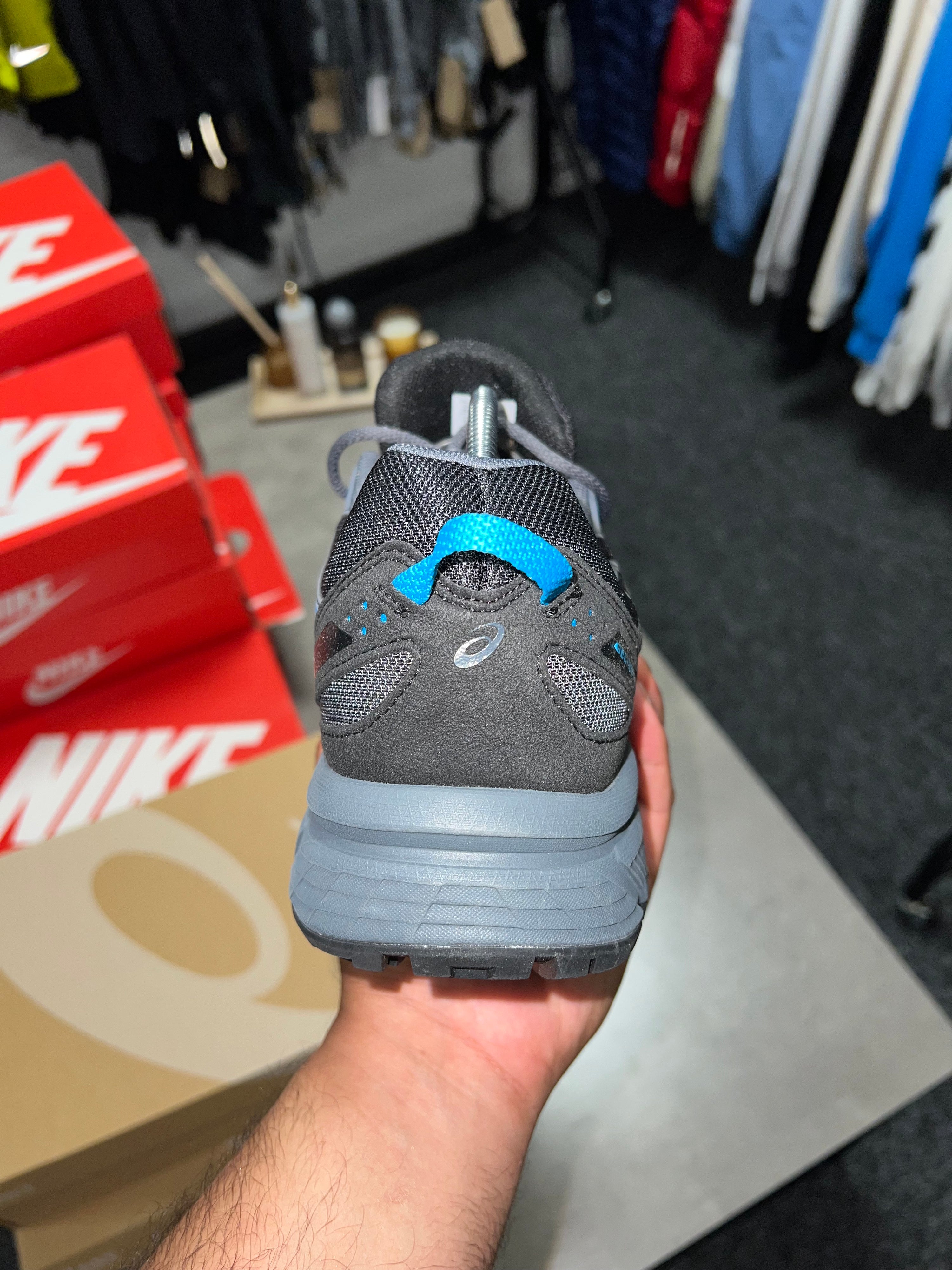 Asics Gel Venture 6 - Black/Carrier Grey