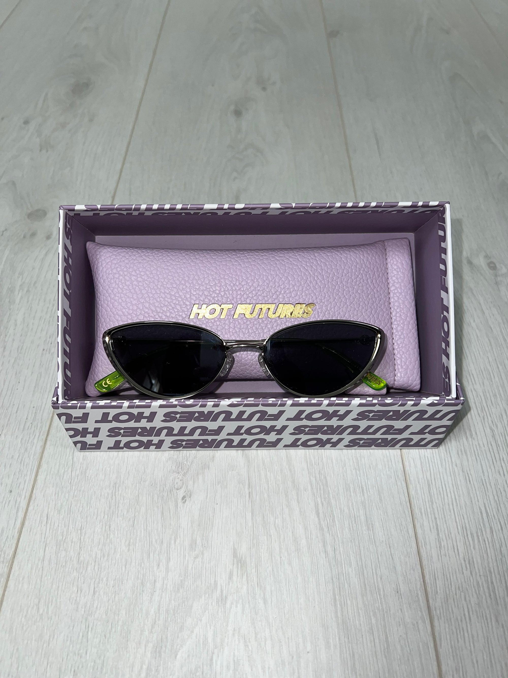 Hot Futures Heartbreaker Women's Sunglasses