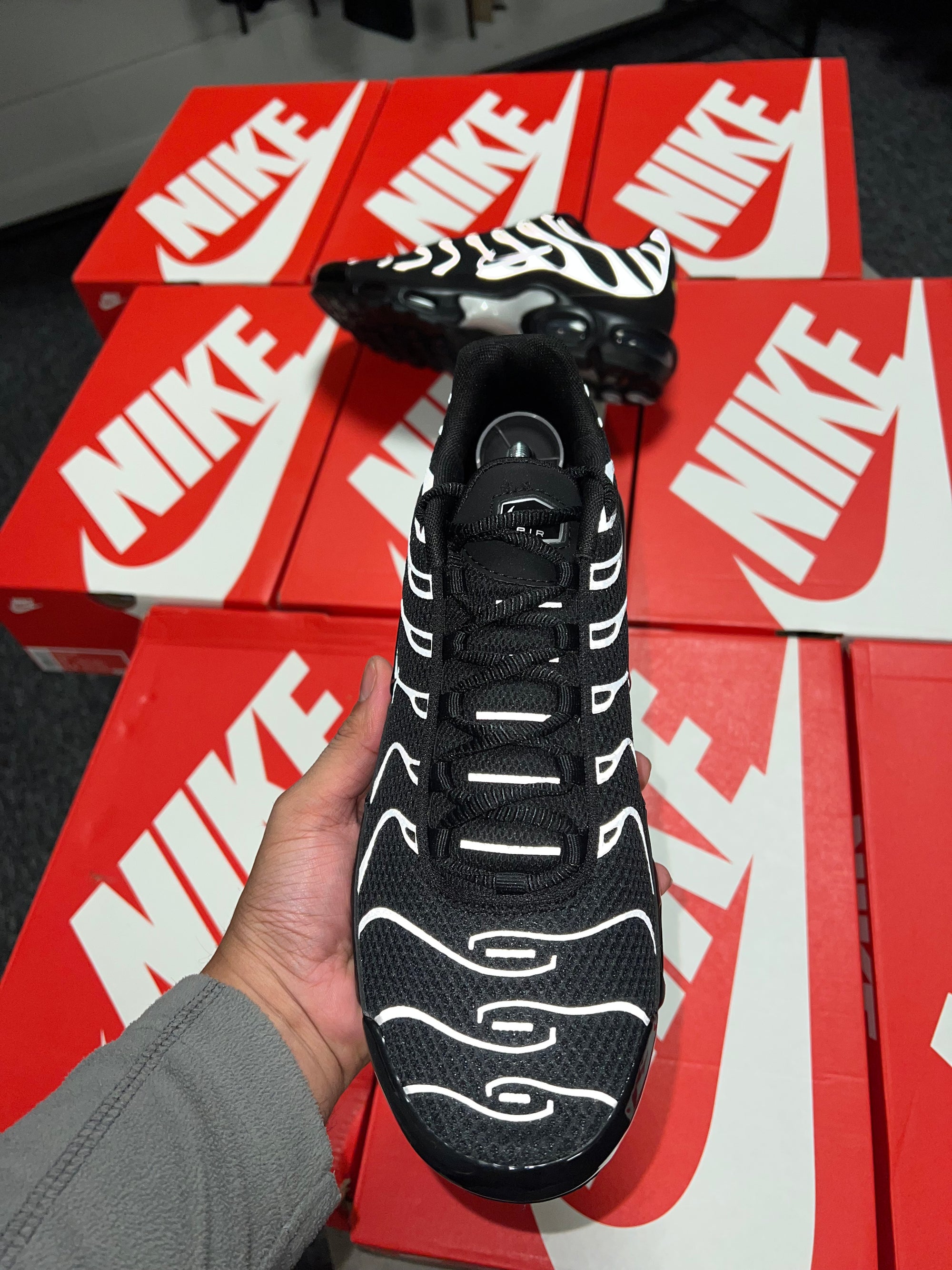 Nike Tns Black/Black Metallic Silver