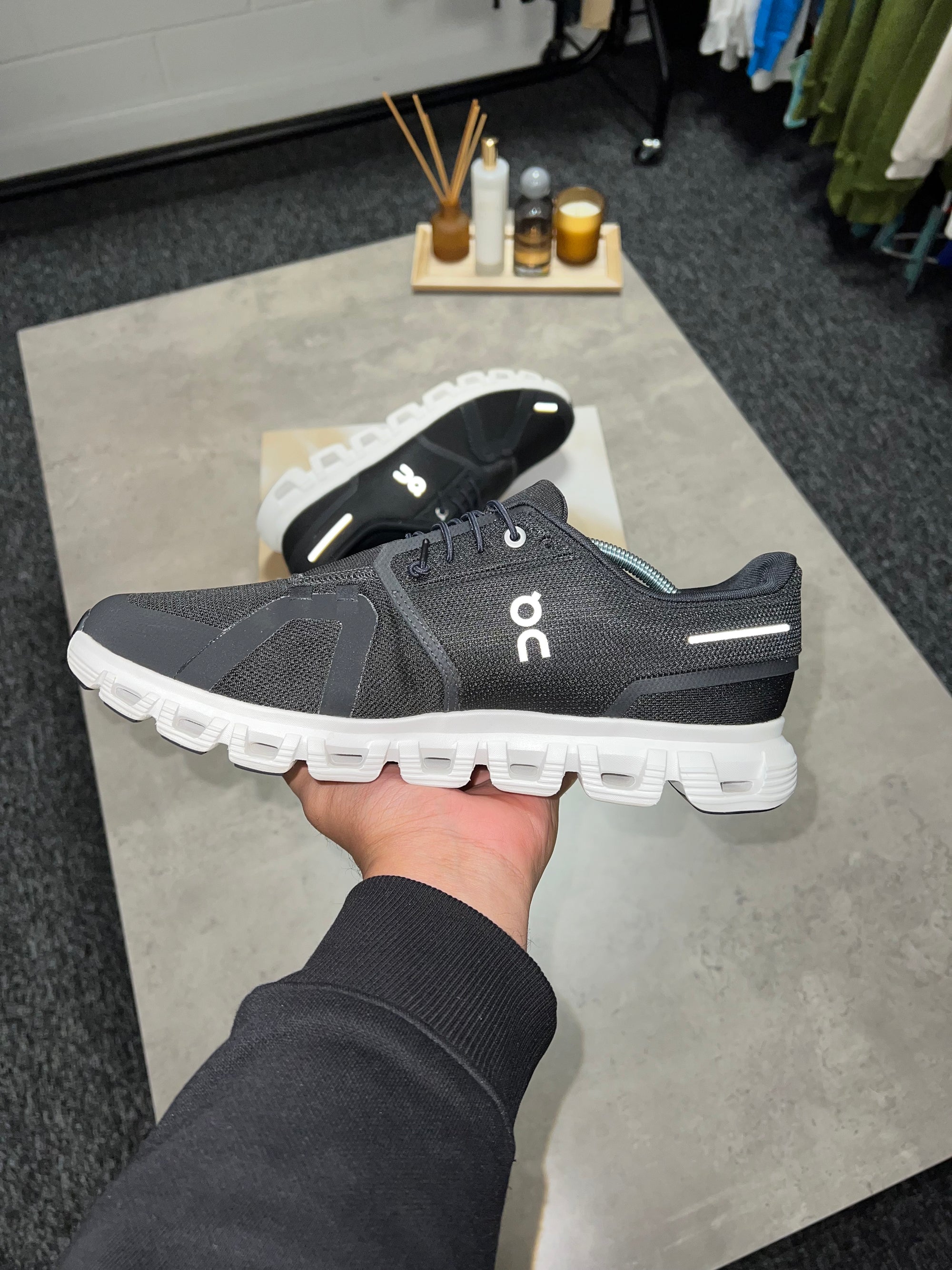 On Cloud 6 Black/White