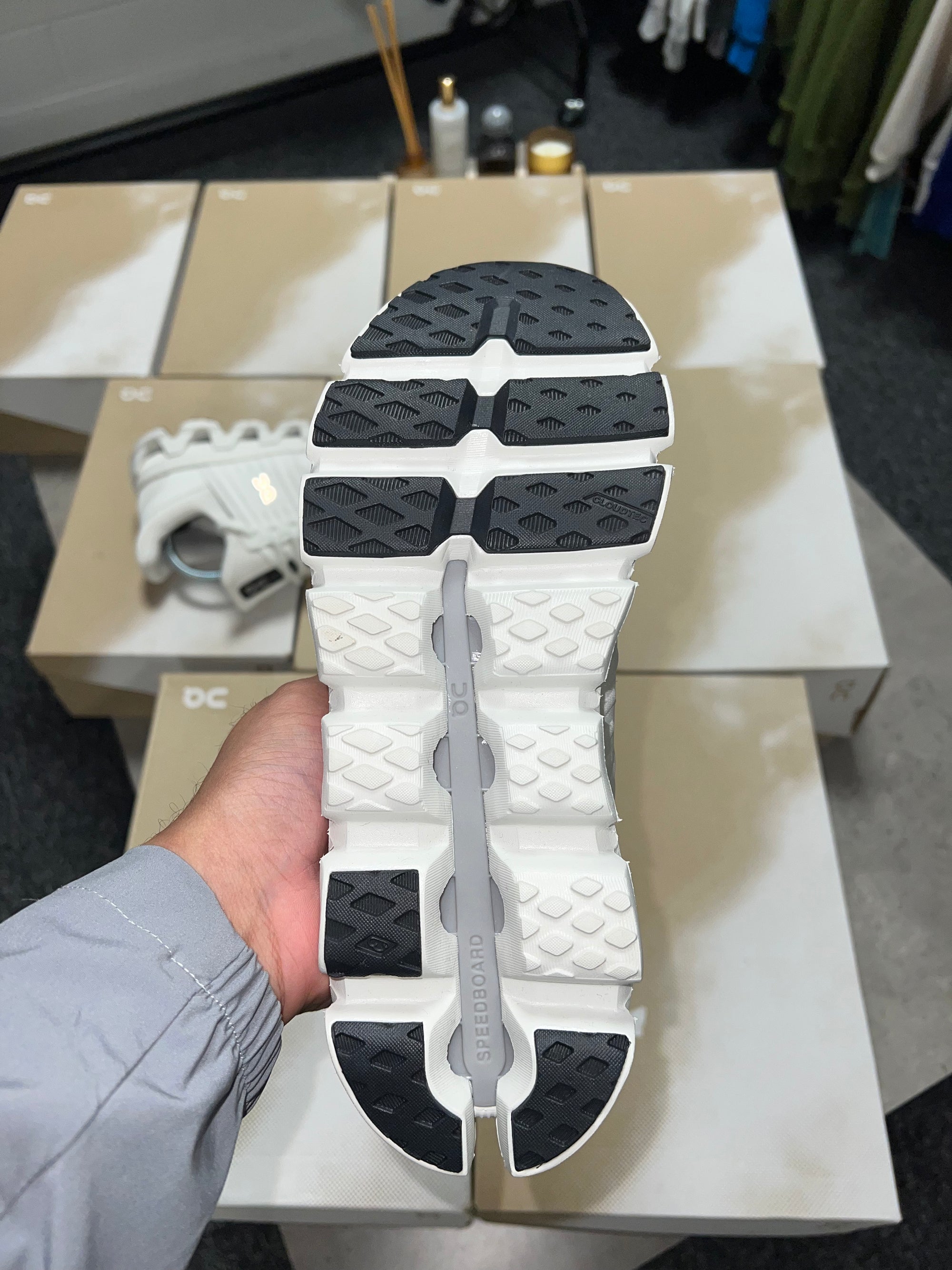 On Cloud Swift 3 - Ice Grey