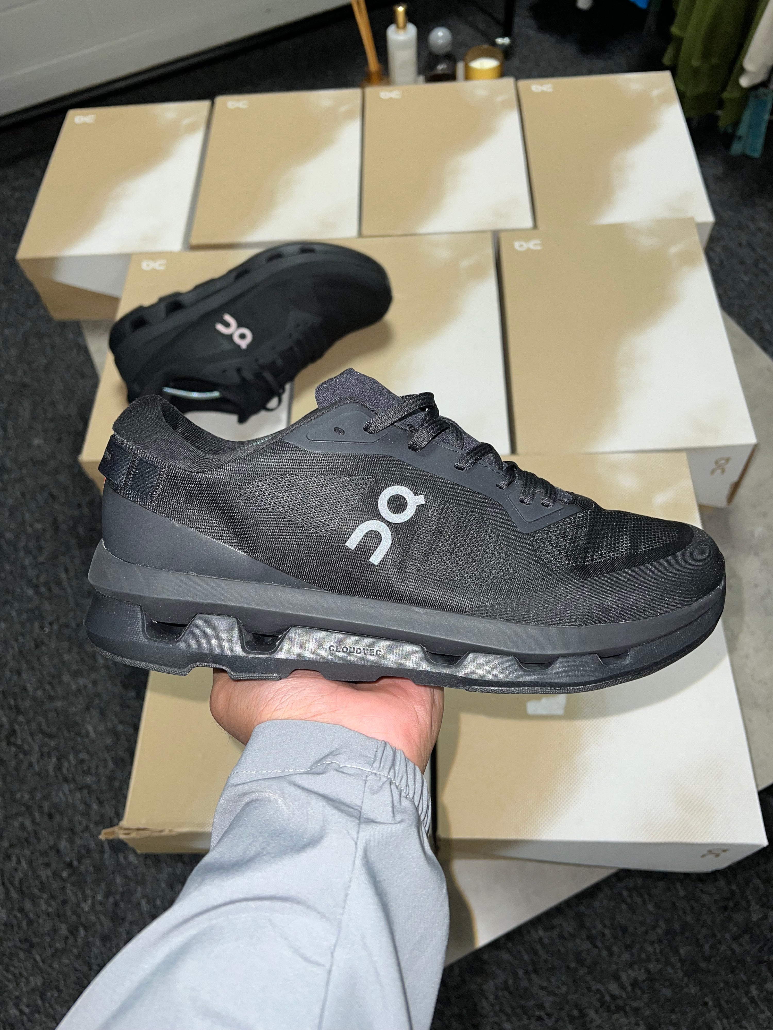 On Cloudzone - Black