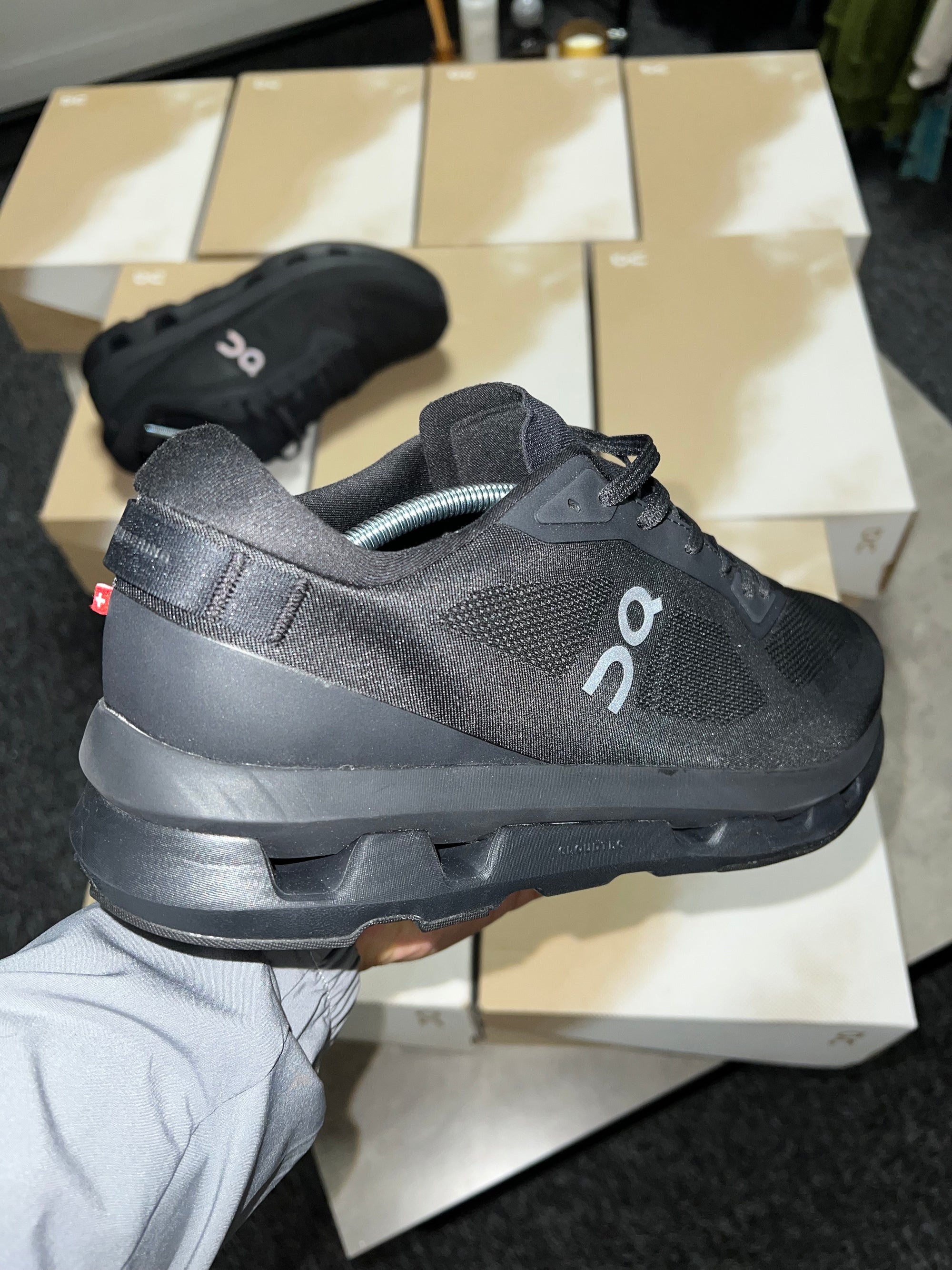 On Cloudzone - Black