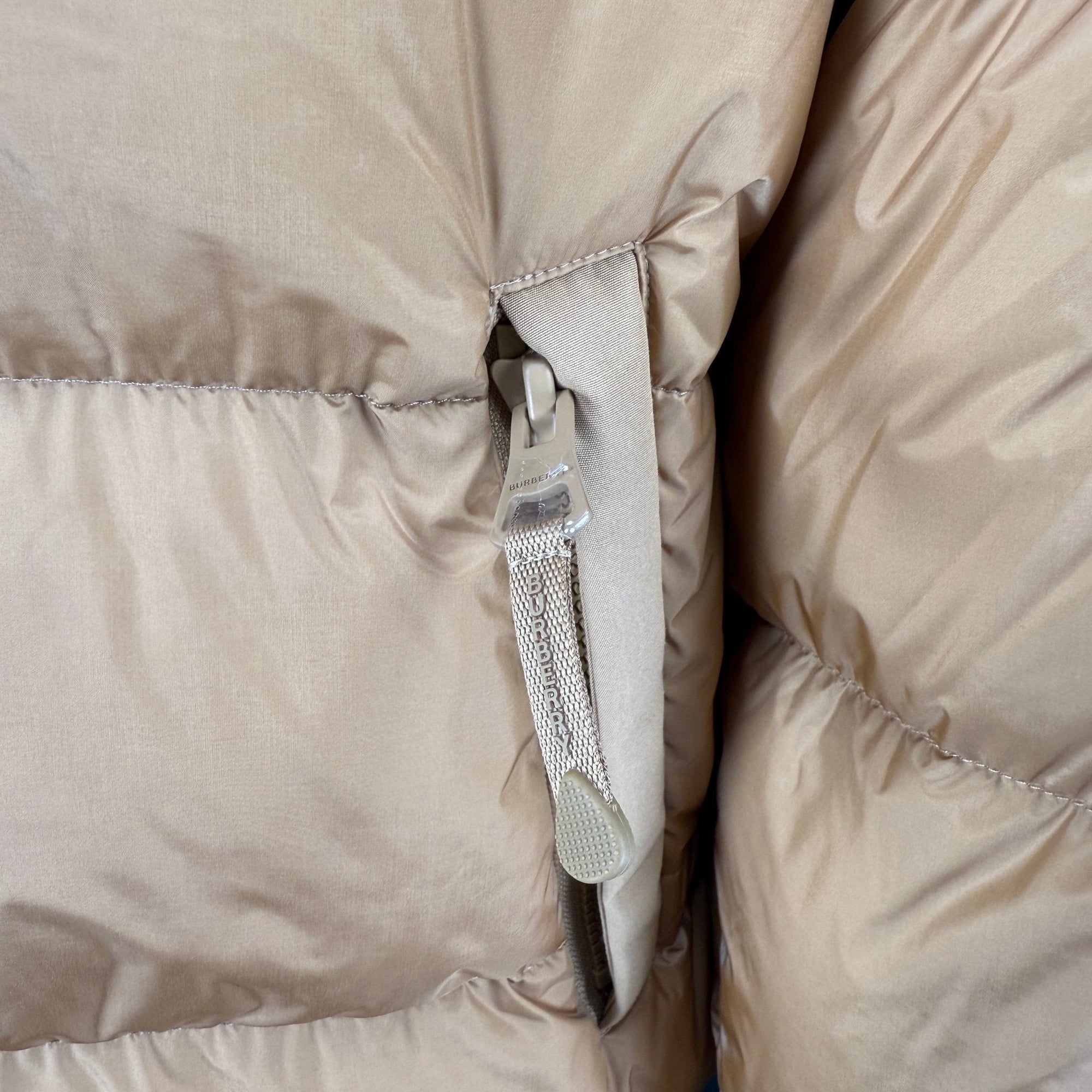 Burberry 'Leeds' Detachable Sleeve Hooded Down Jacket Warm Honey